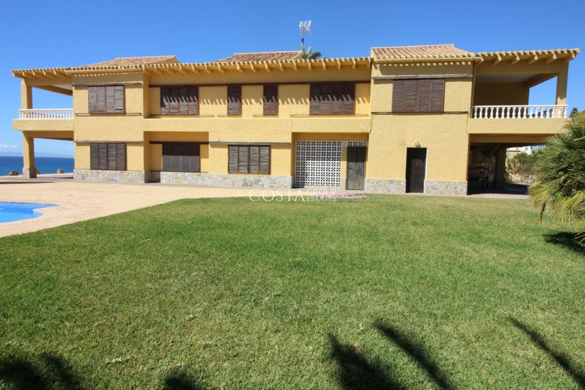 Resale - Villa -
Orihuela Costa - Cabo Roig