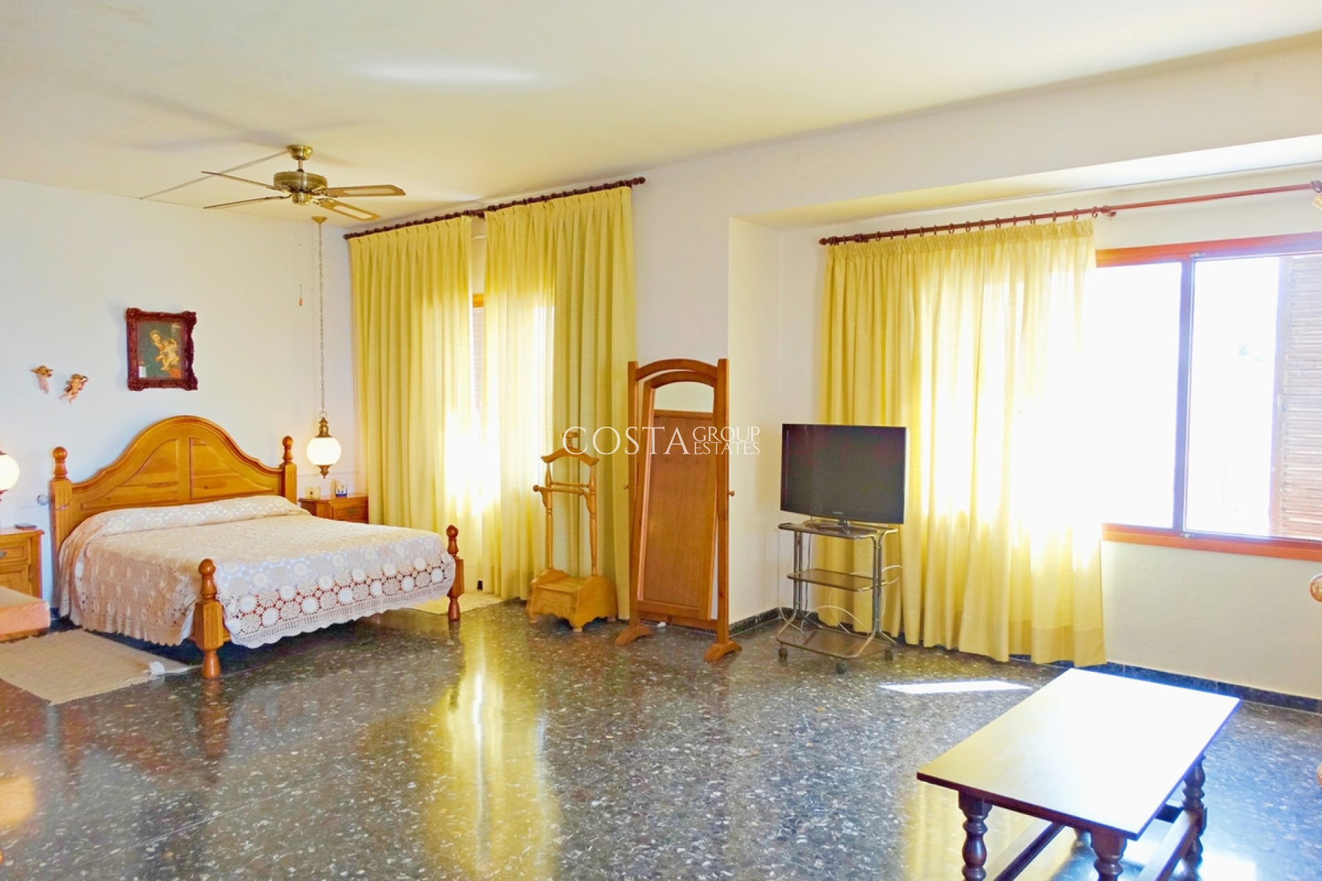 Resale - Villa -
Orihuela Costa - Cabo Roig