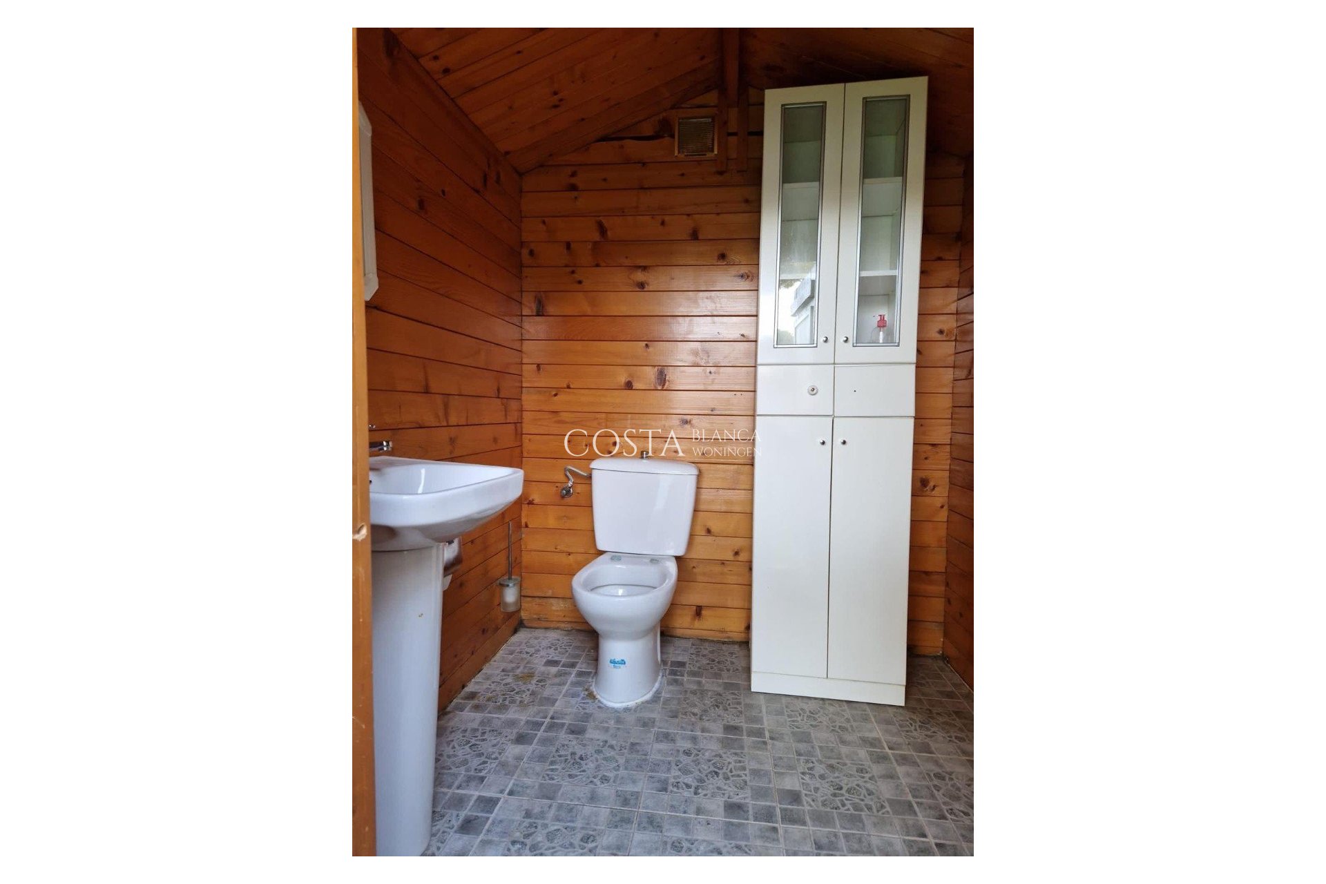Resale - Villa -
Orihuela Costa - Campoamor