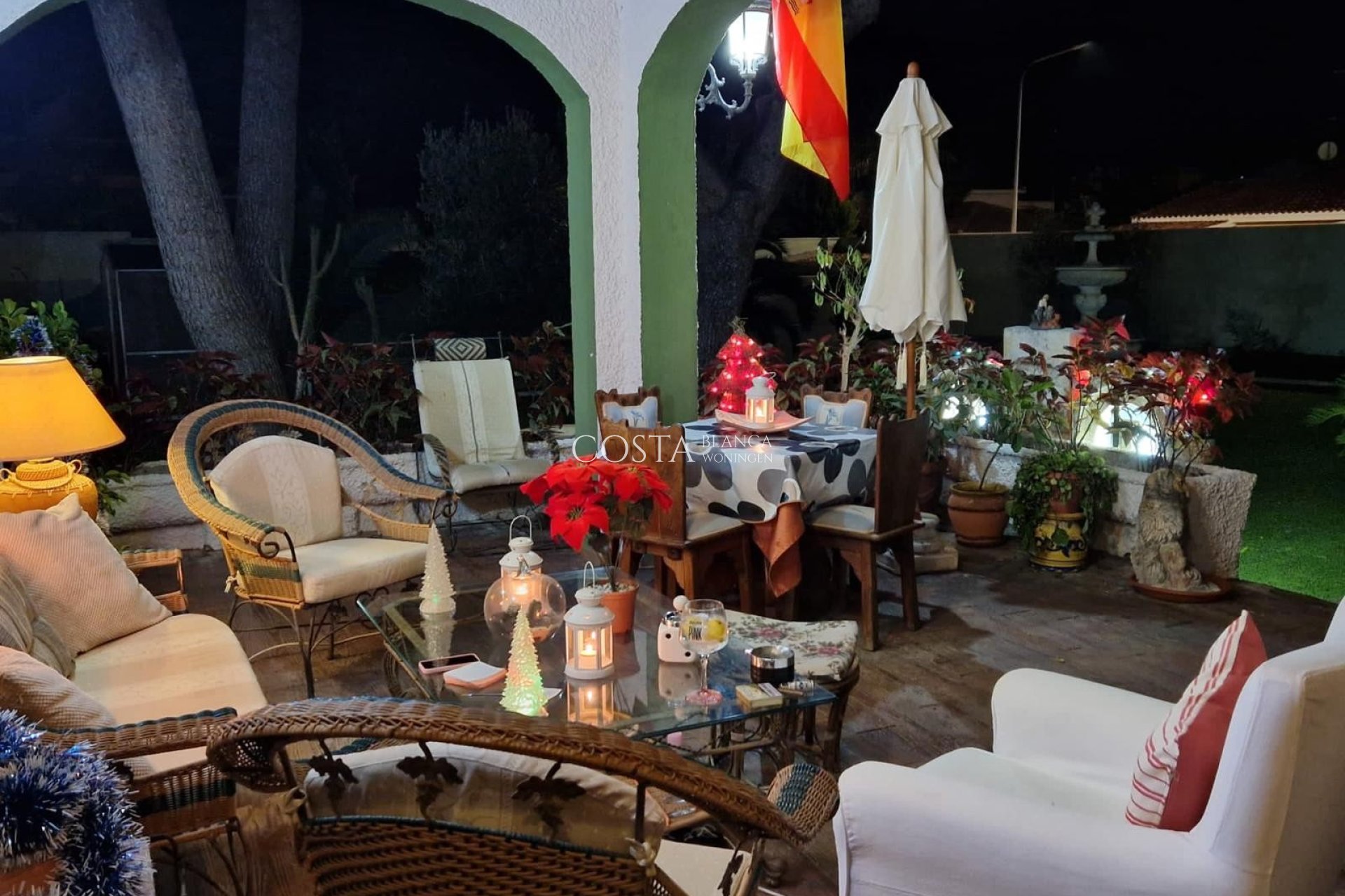 Resale - Villa -
Orihuela Costa - Campoamor