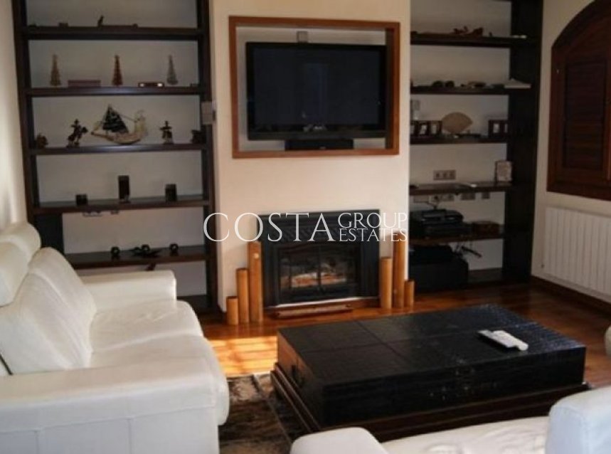 Resale - Villa -
Orihuela Costa - Campoamor