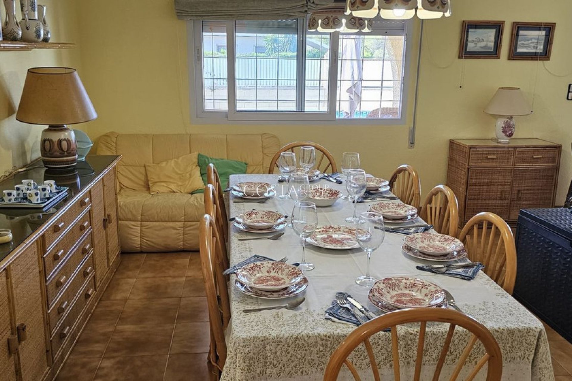 Resale - Villa -
Orihuela Costa - Campoamor