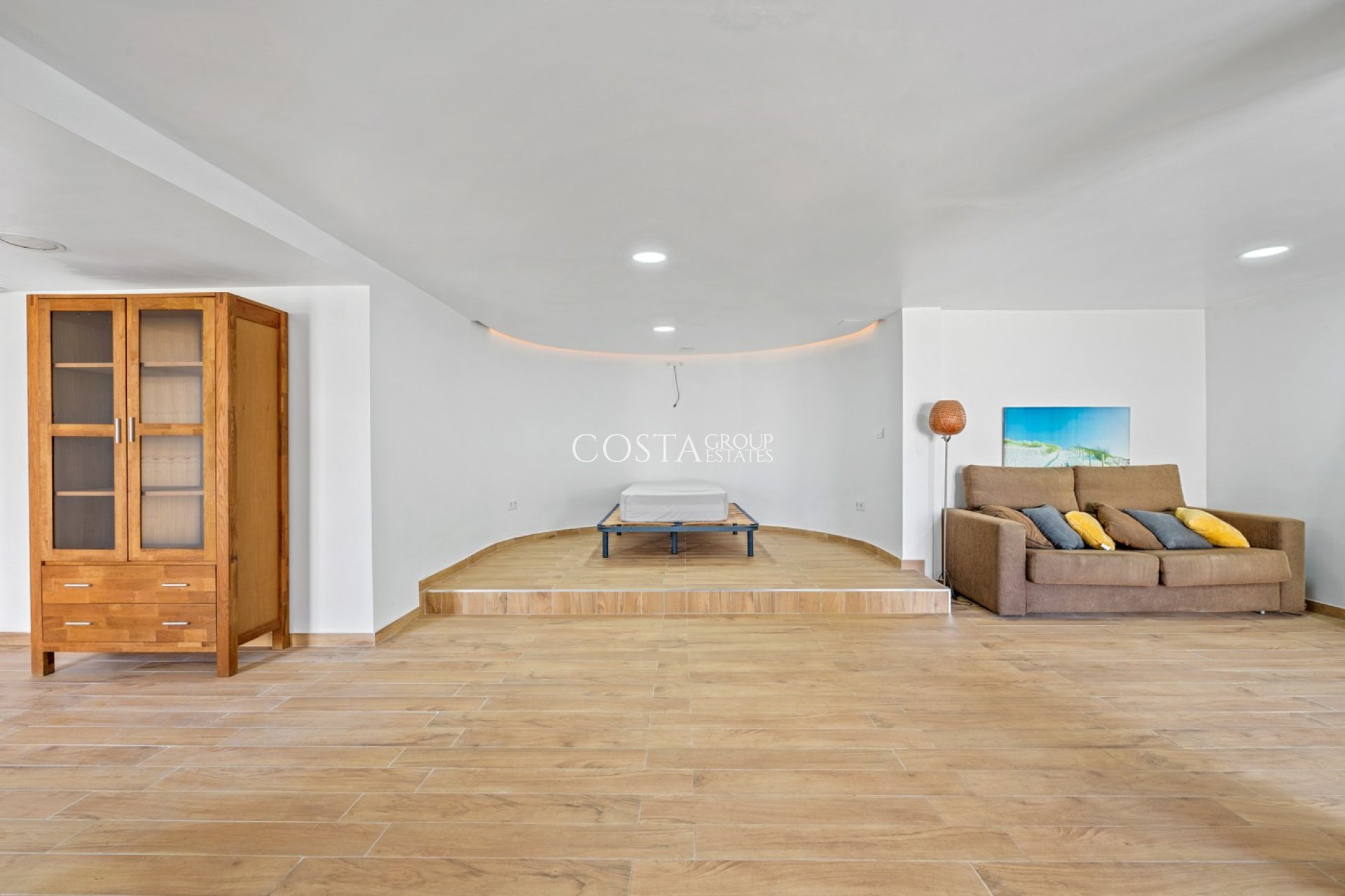 Resale - Villa -
Orihuela Costa - Castillo de Don Juan