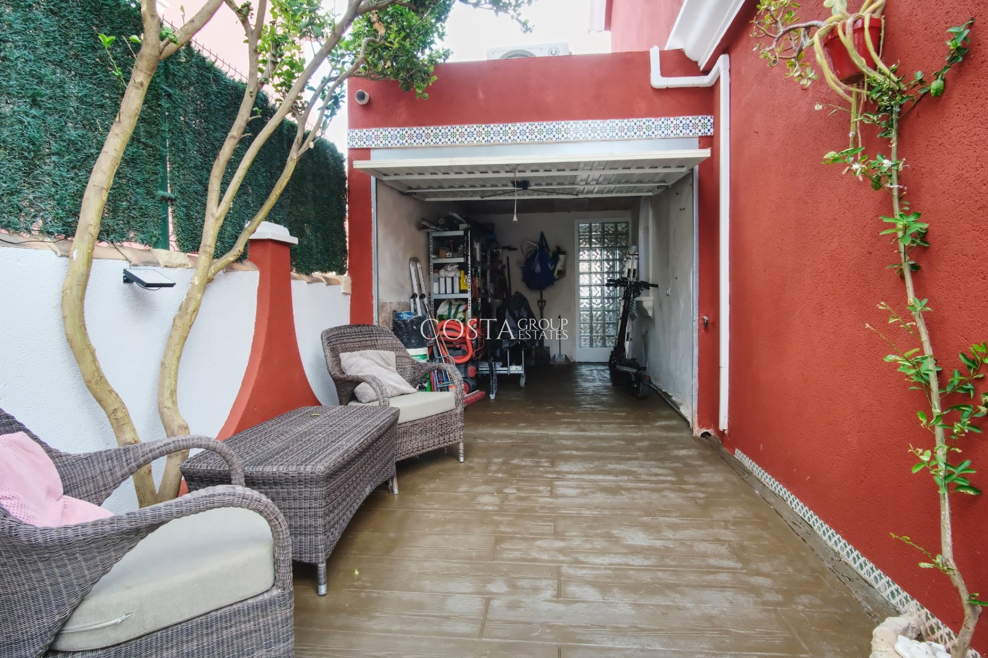 Resale - Villa -
Orihuela Costa - Costa Blanca South