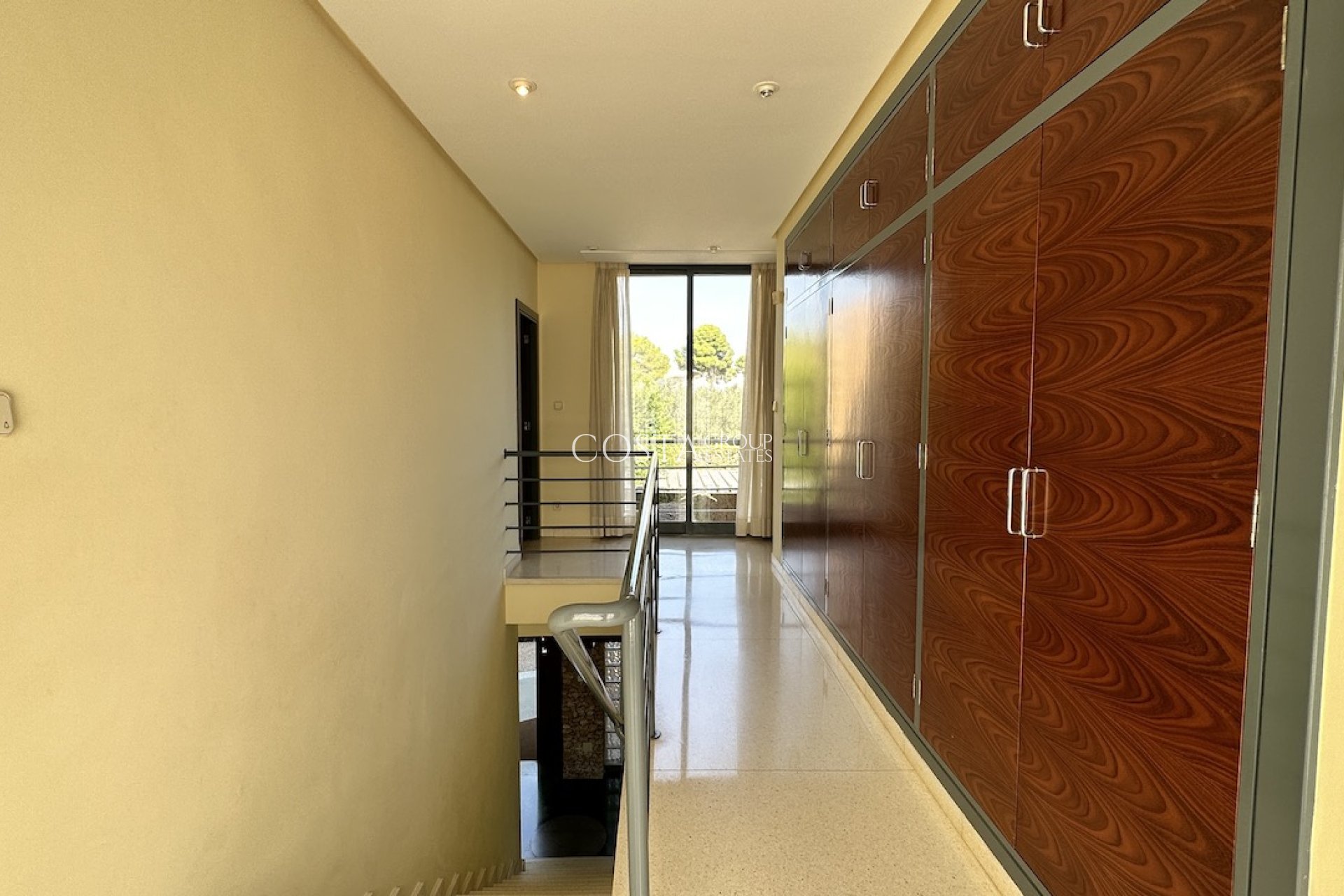 Resale - Villa -
Orihuela Costa - Dehesa de campoamor