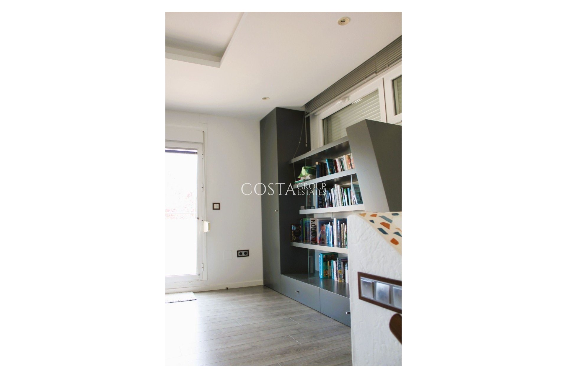 Resale - Villa -
Orihuela Costa - Dehesa de campoamor