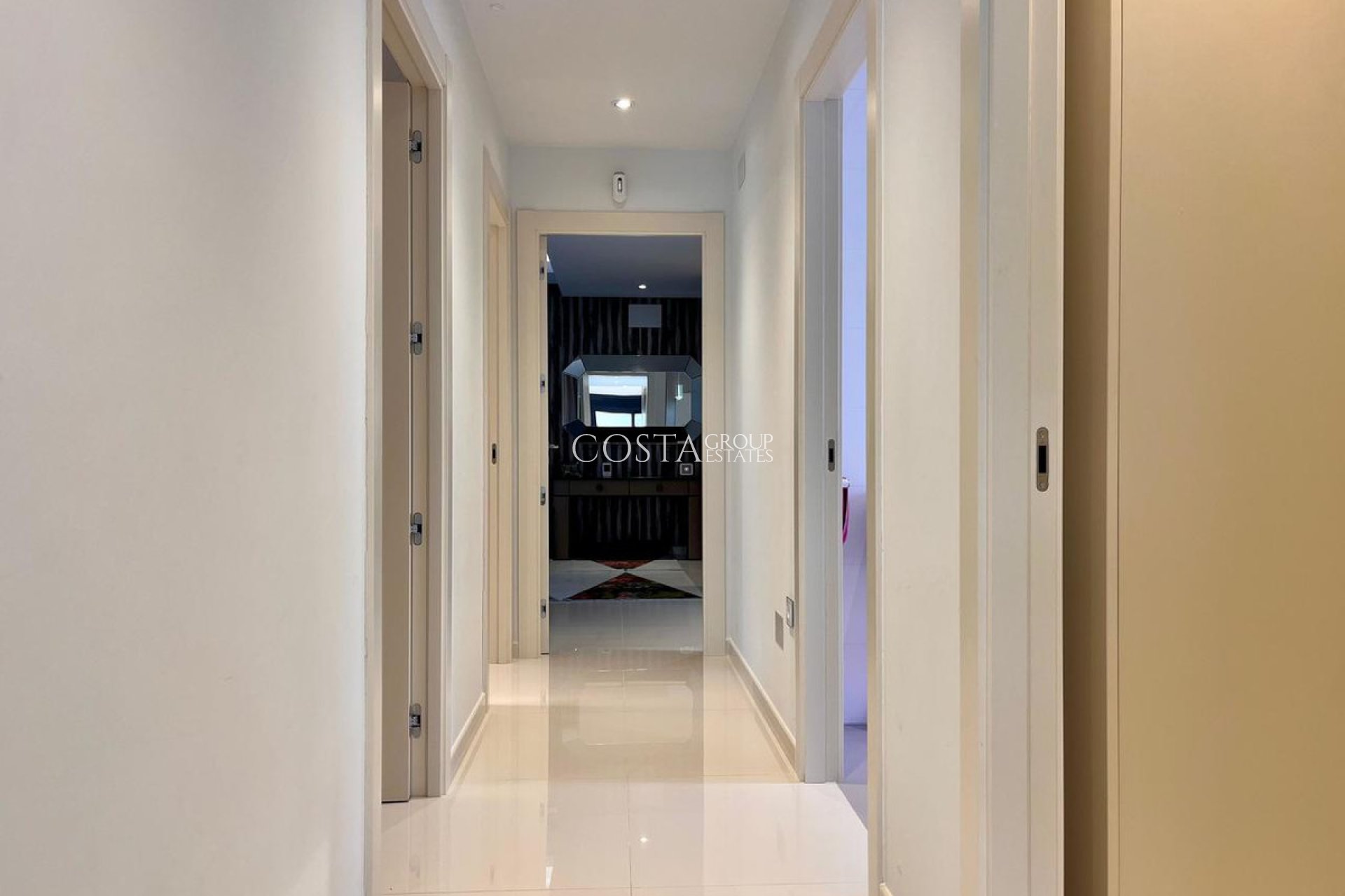 Resale - Villa -
Orihuela Costa - Dehesa de Campoamor