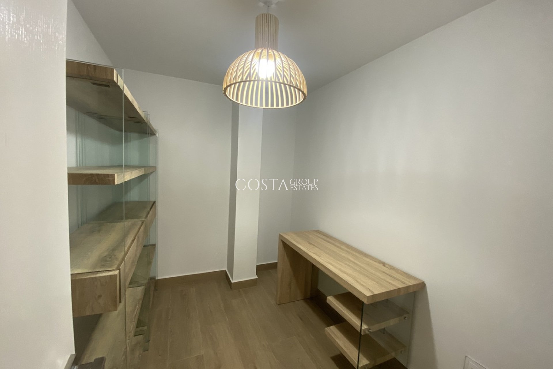 Resale - Villa -
Orihuela Costa - Dehesa de Campoamor