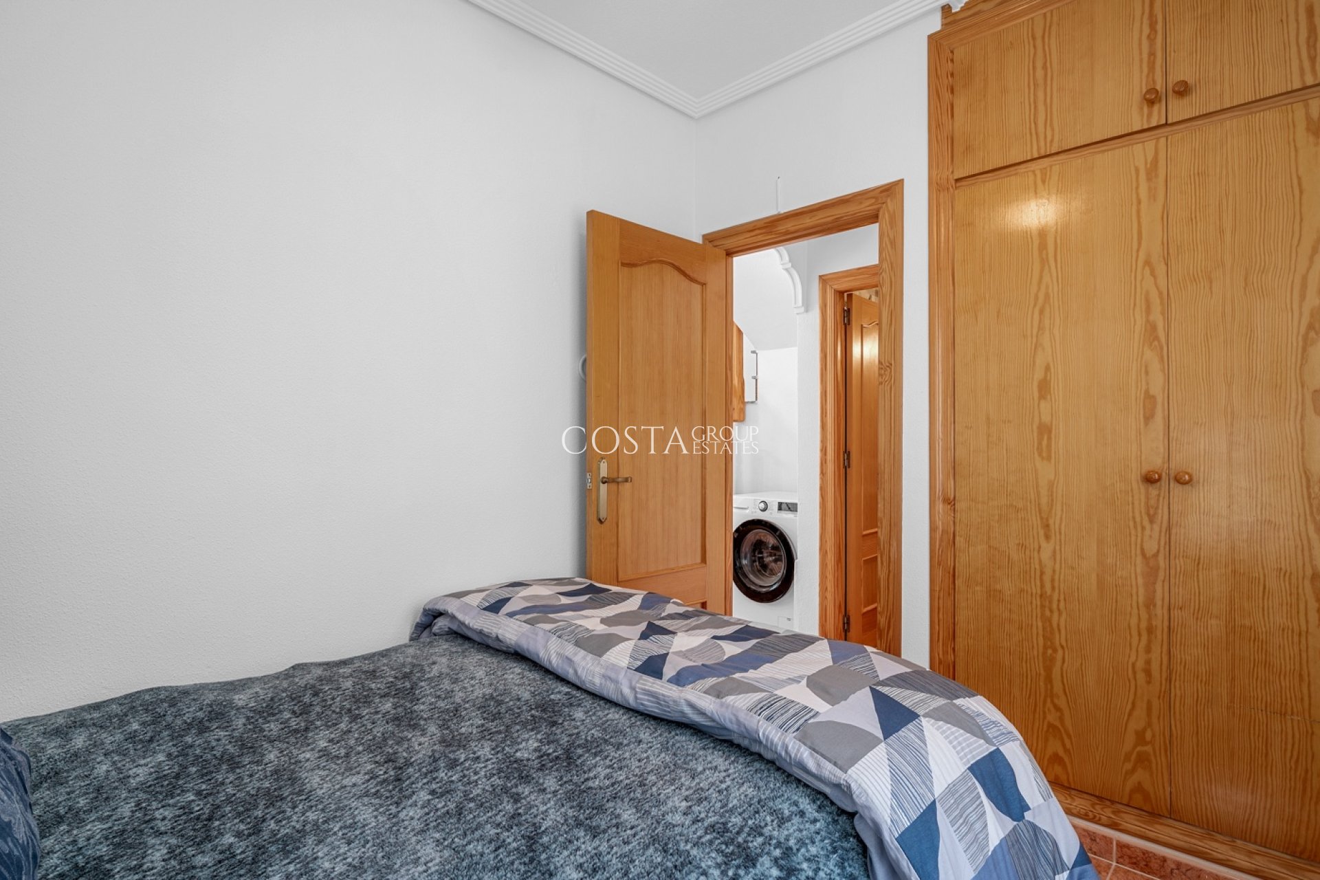 Resale - Villa -
Orihuela Costa - El Galan