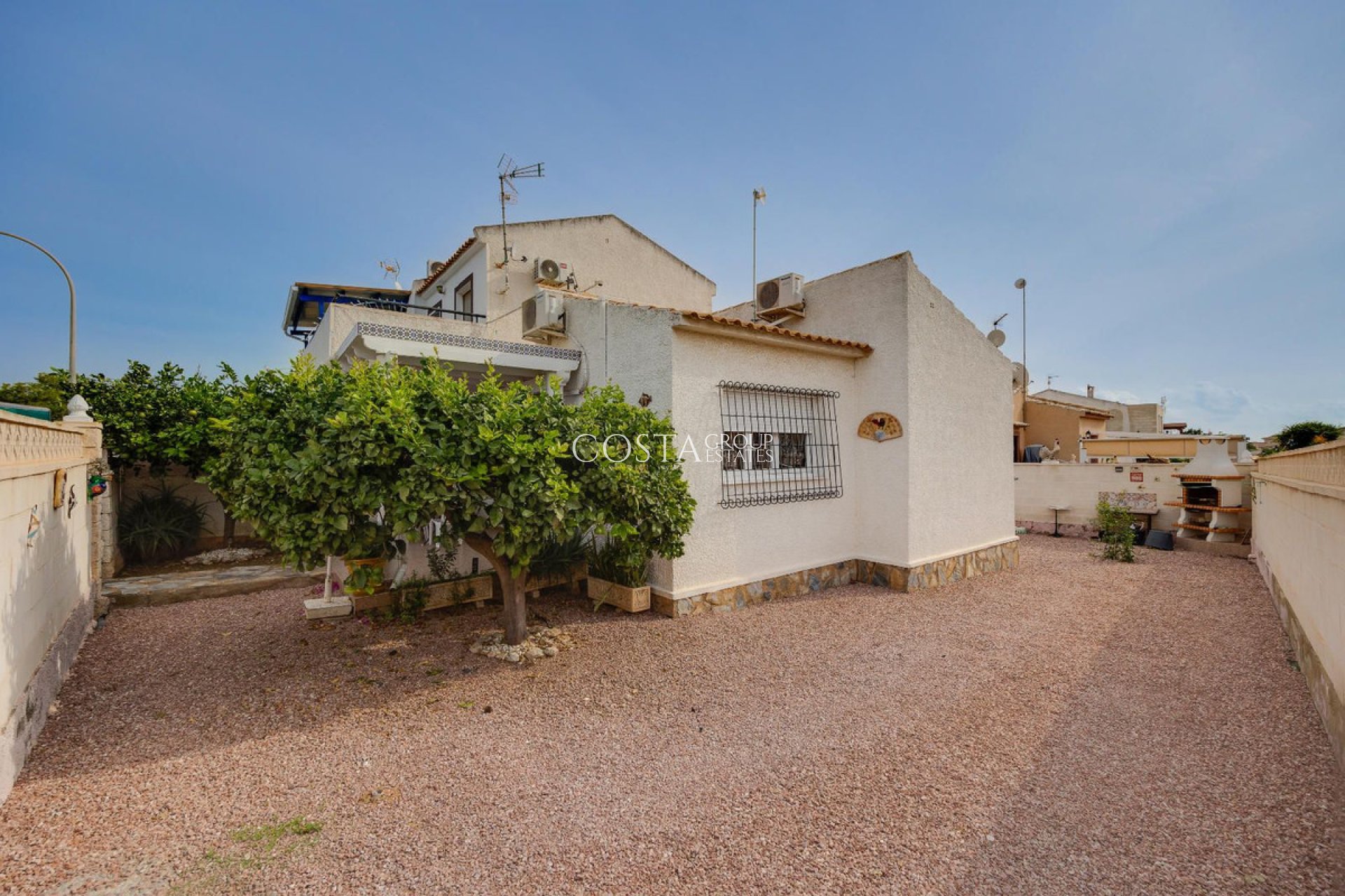 Resale - Villa -
Orihuela Costa - La Florida