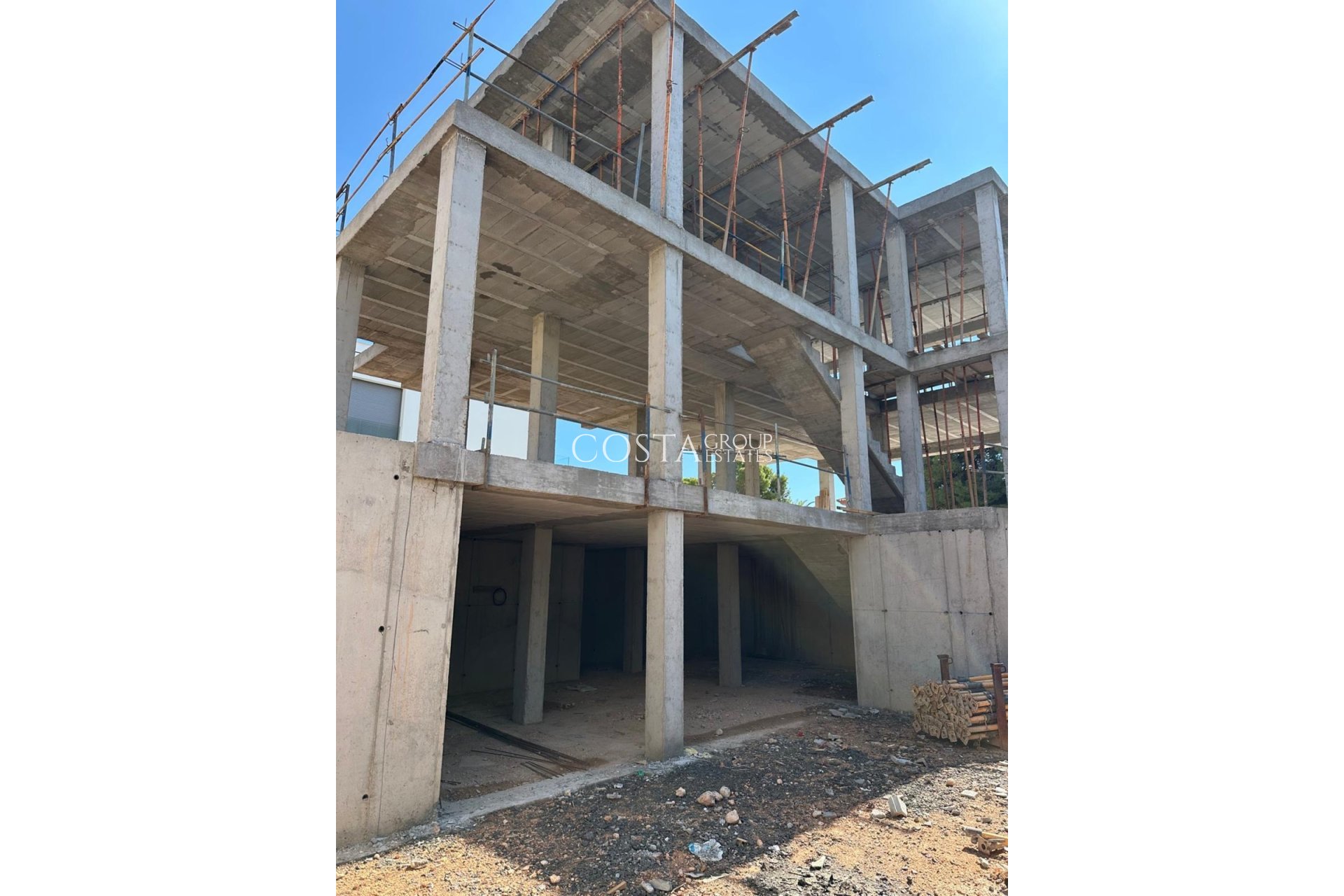 Resale - Villa -
Orihuela Costa - La Zenia