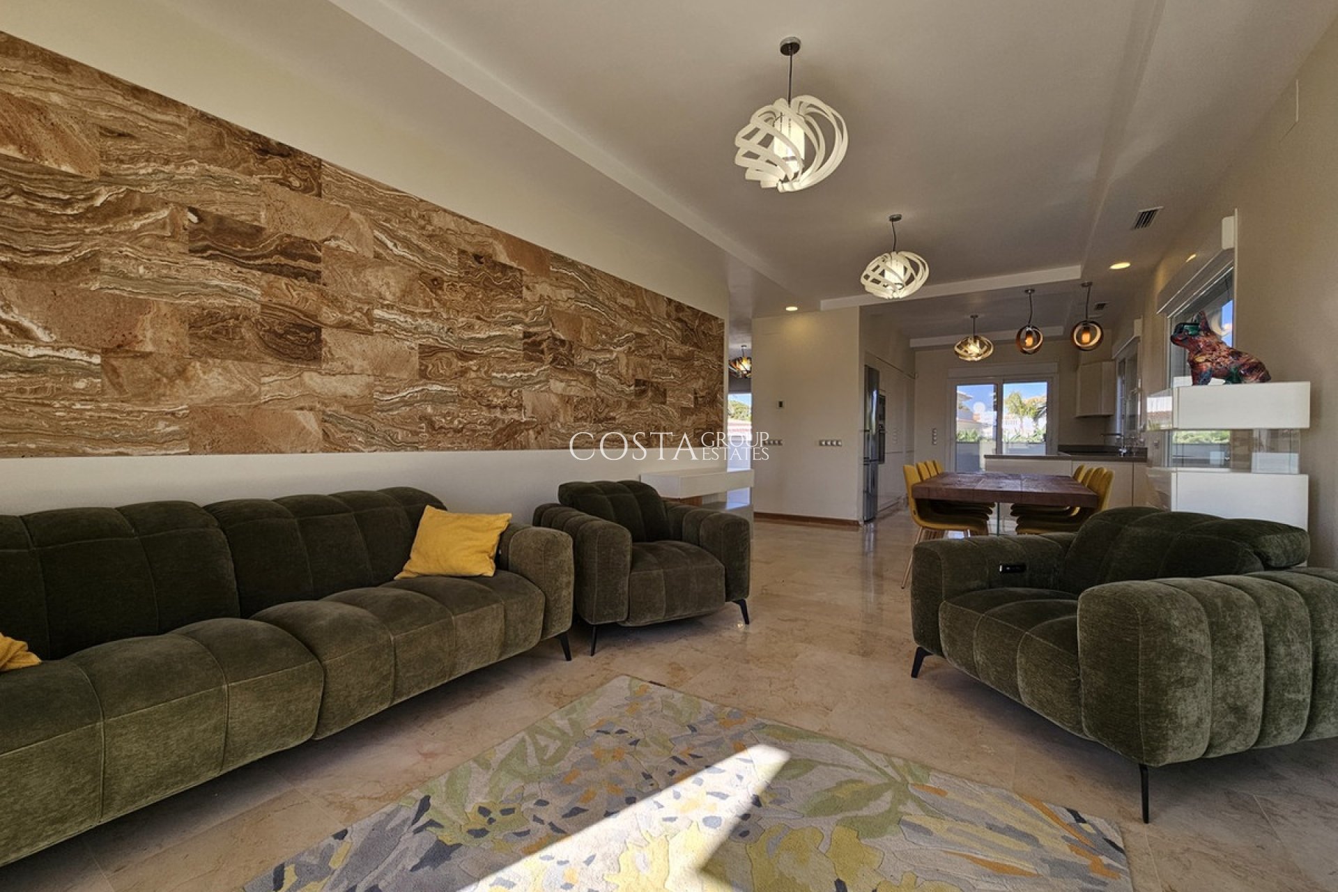 Resale - Villa -
Orihuela Costa - La Zenia