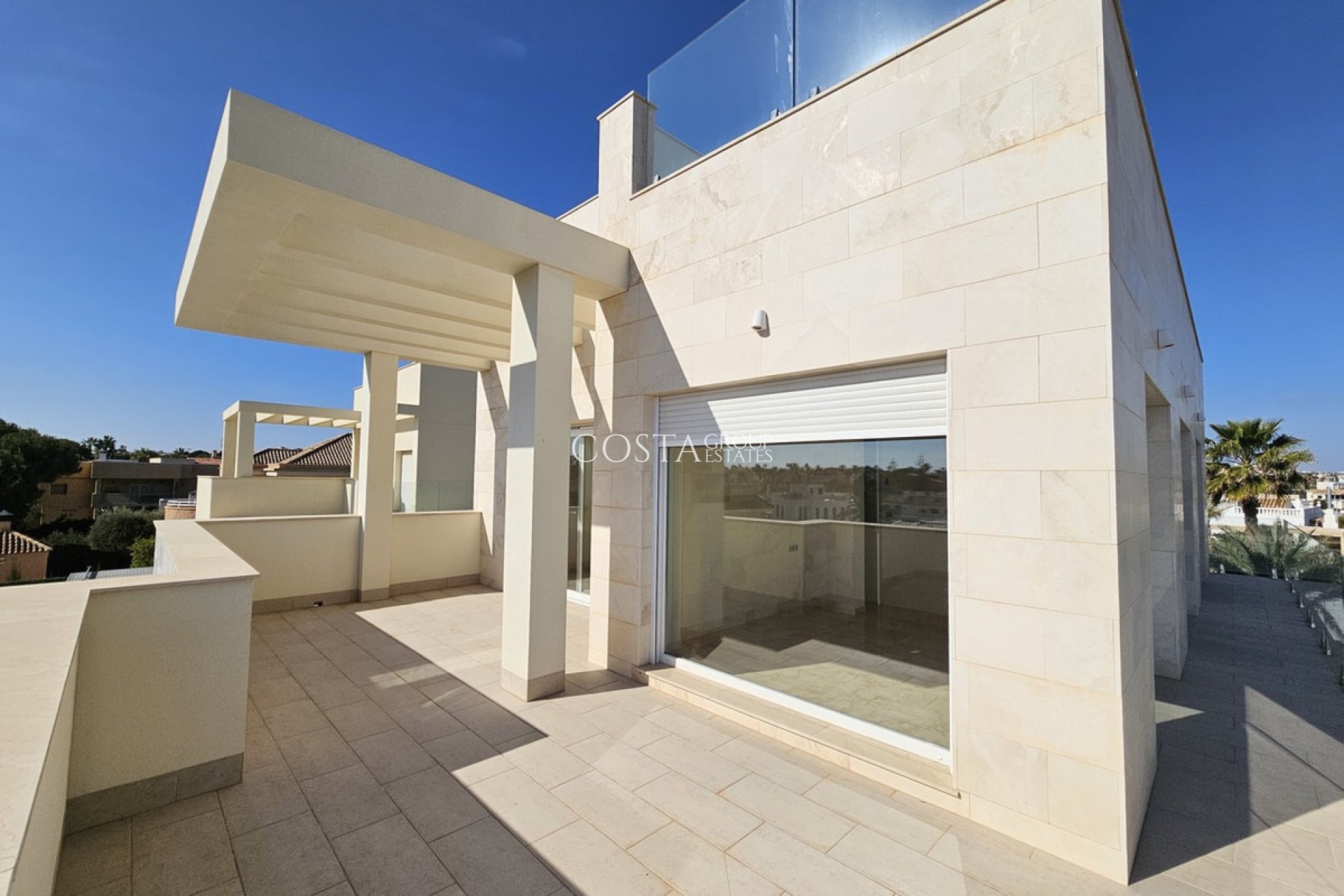 Resale - Villa -
Orihuela Costa - La Zenia