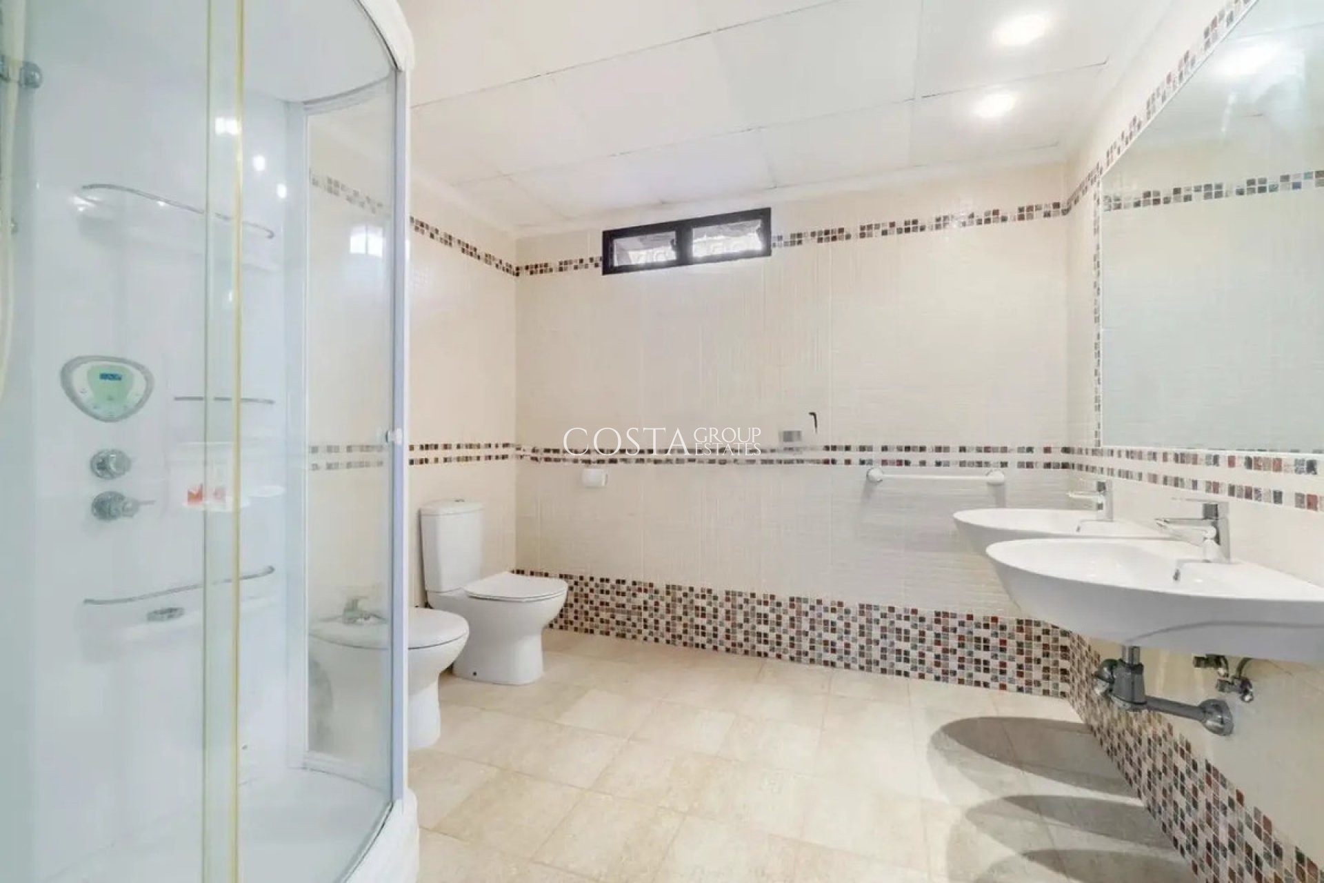 Resale - Villa -
Orihuela Costa - La Zenia