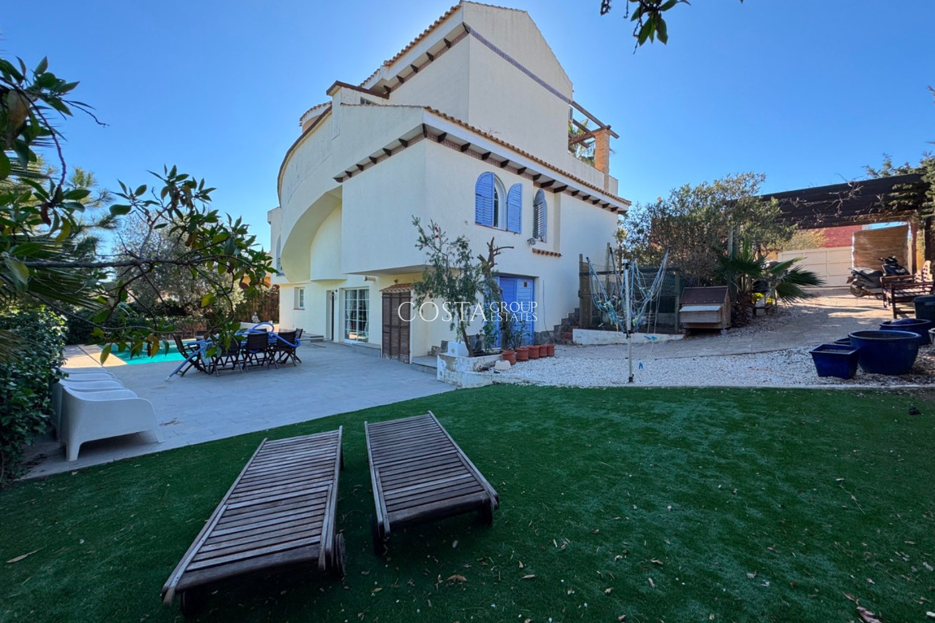 Resale - Villa -
Orihuela Costa - La Zenia