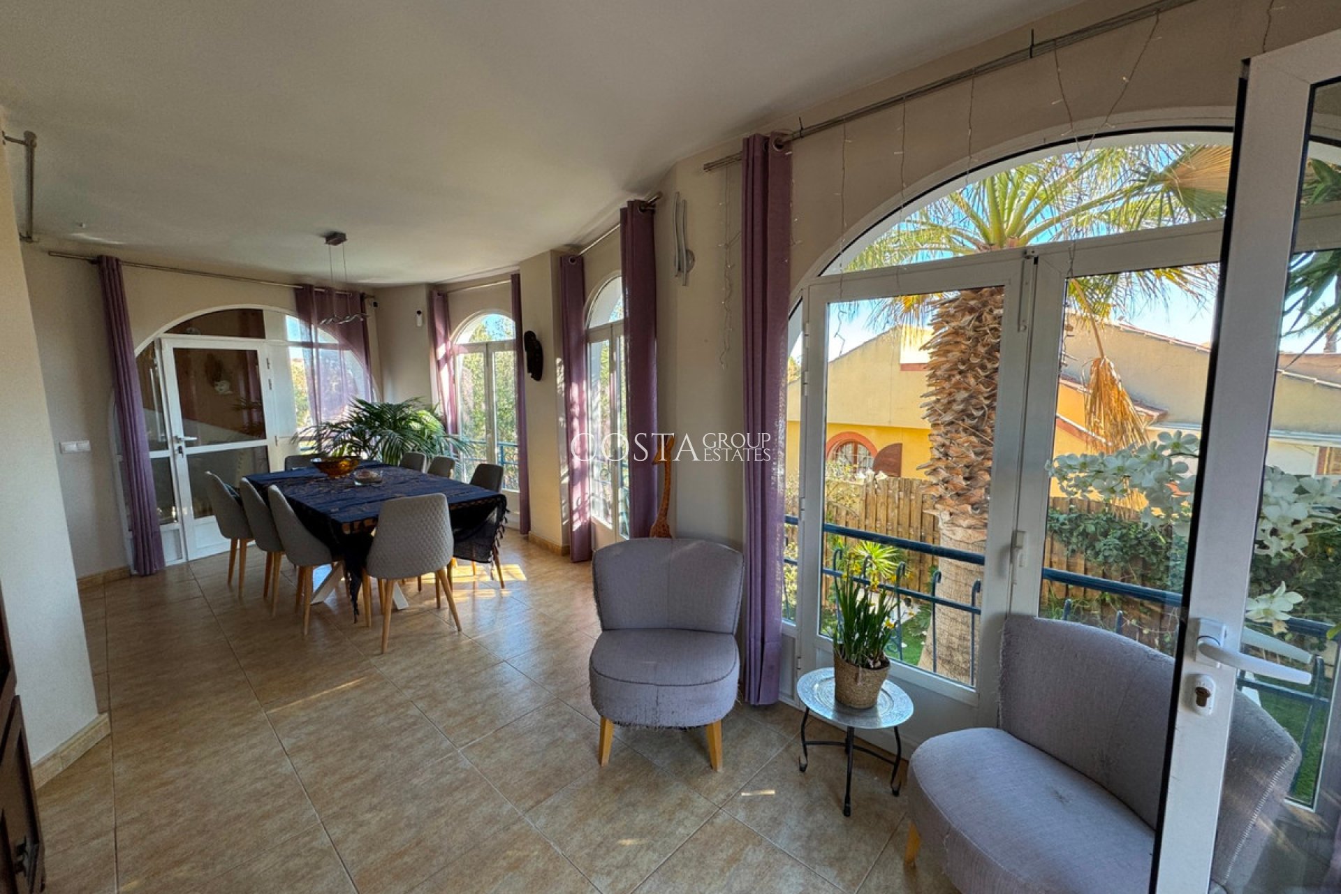 Resale - Villa -
Orihuela Costa - La Zenia