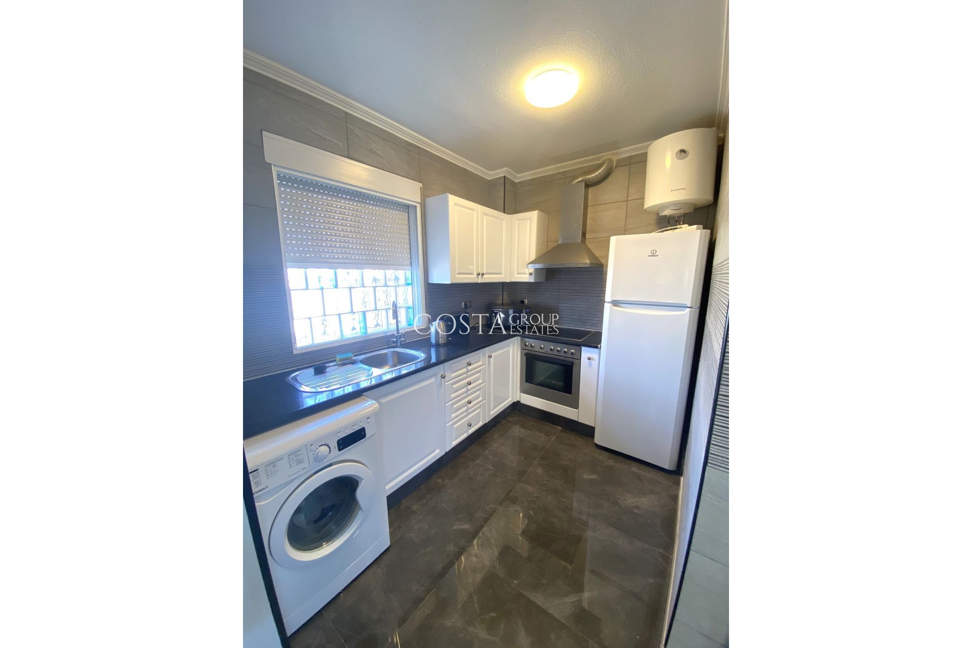 Resale - Villa -
Orihuela Costa - La Zenia