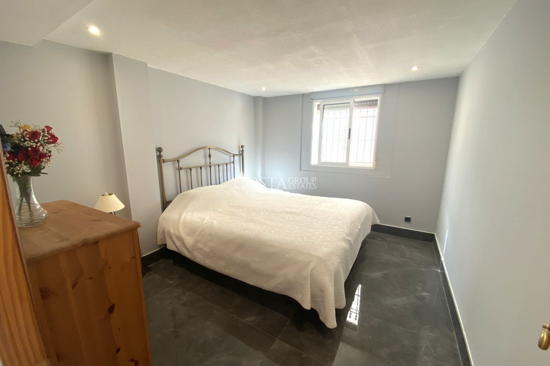 Resale - Villa -
Orihuela Costa - La Zenia