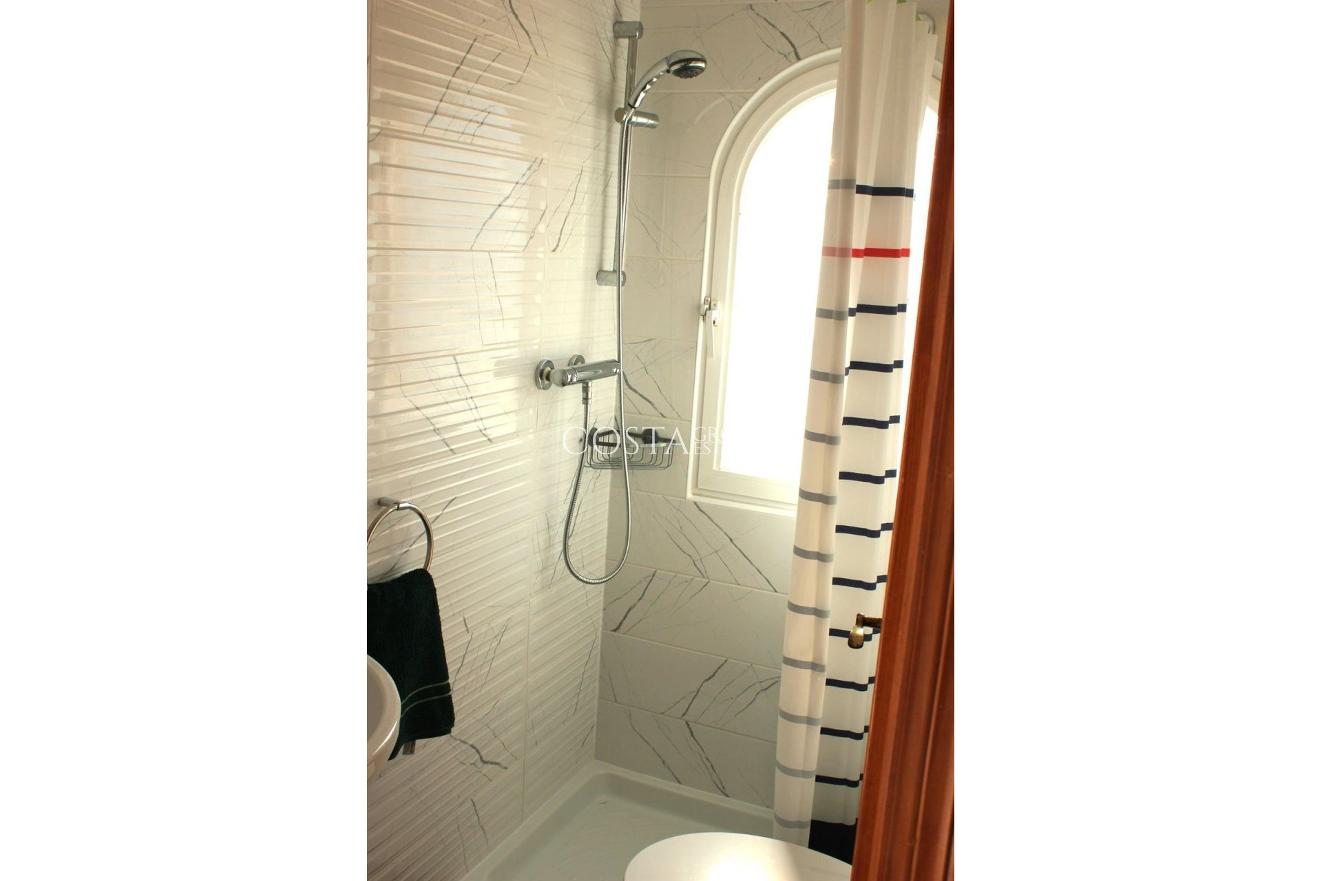 Resale - Villa -
Orihuela Costa - La Zenia