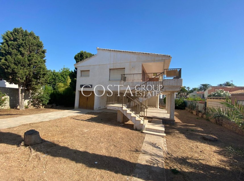 Resale - Villa -
Orihuela Costa - La Zenia