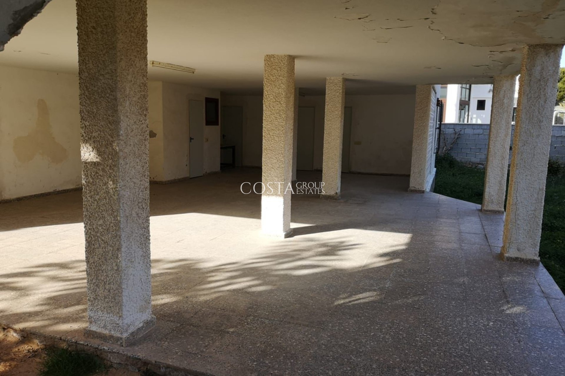 Resale - Villa -
Orihuela Costa - La Zenia