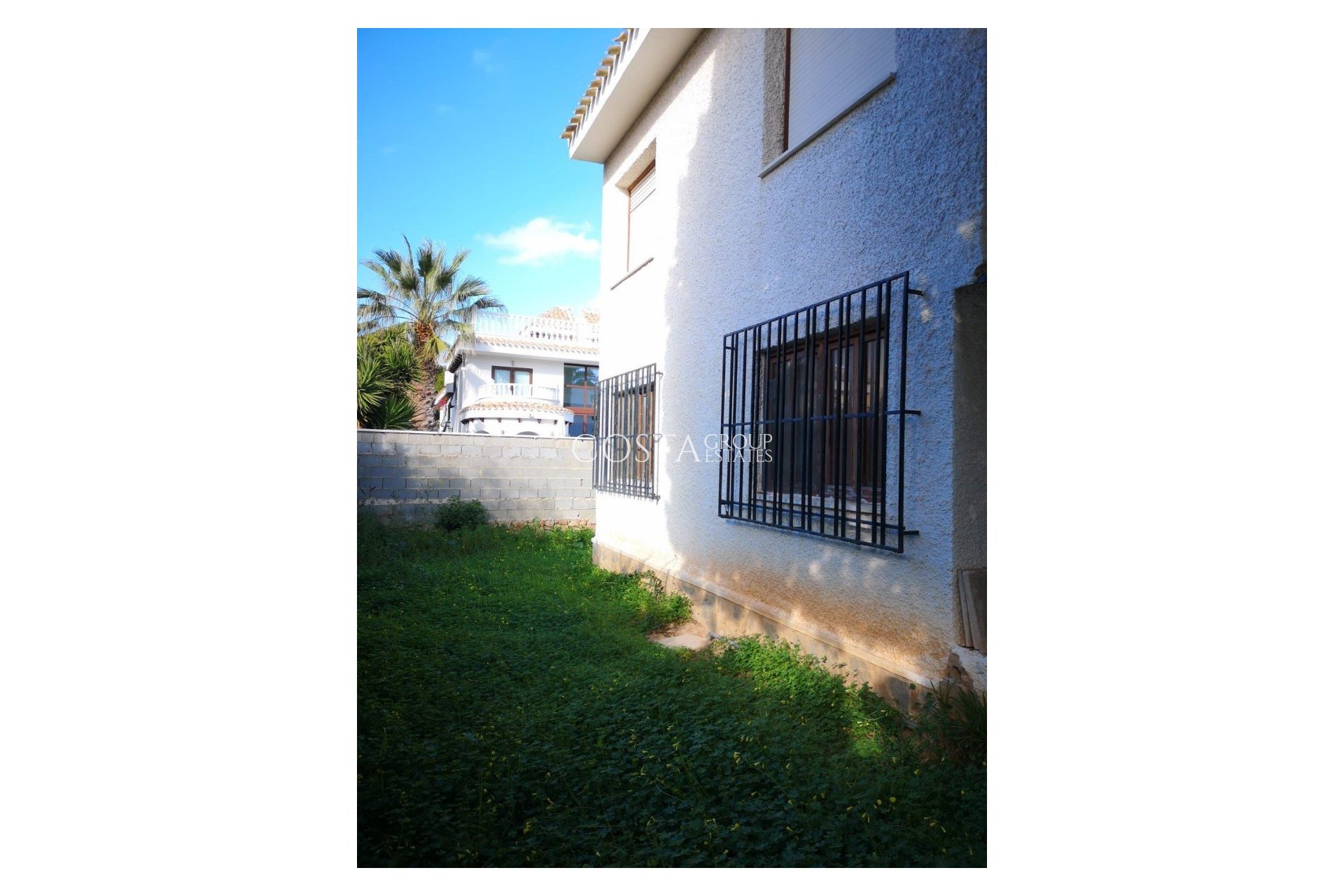 Resale - Villa -
Orihuela Costa - La Zenia