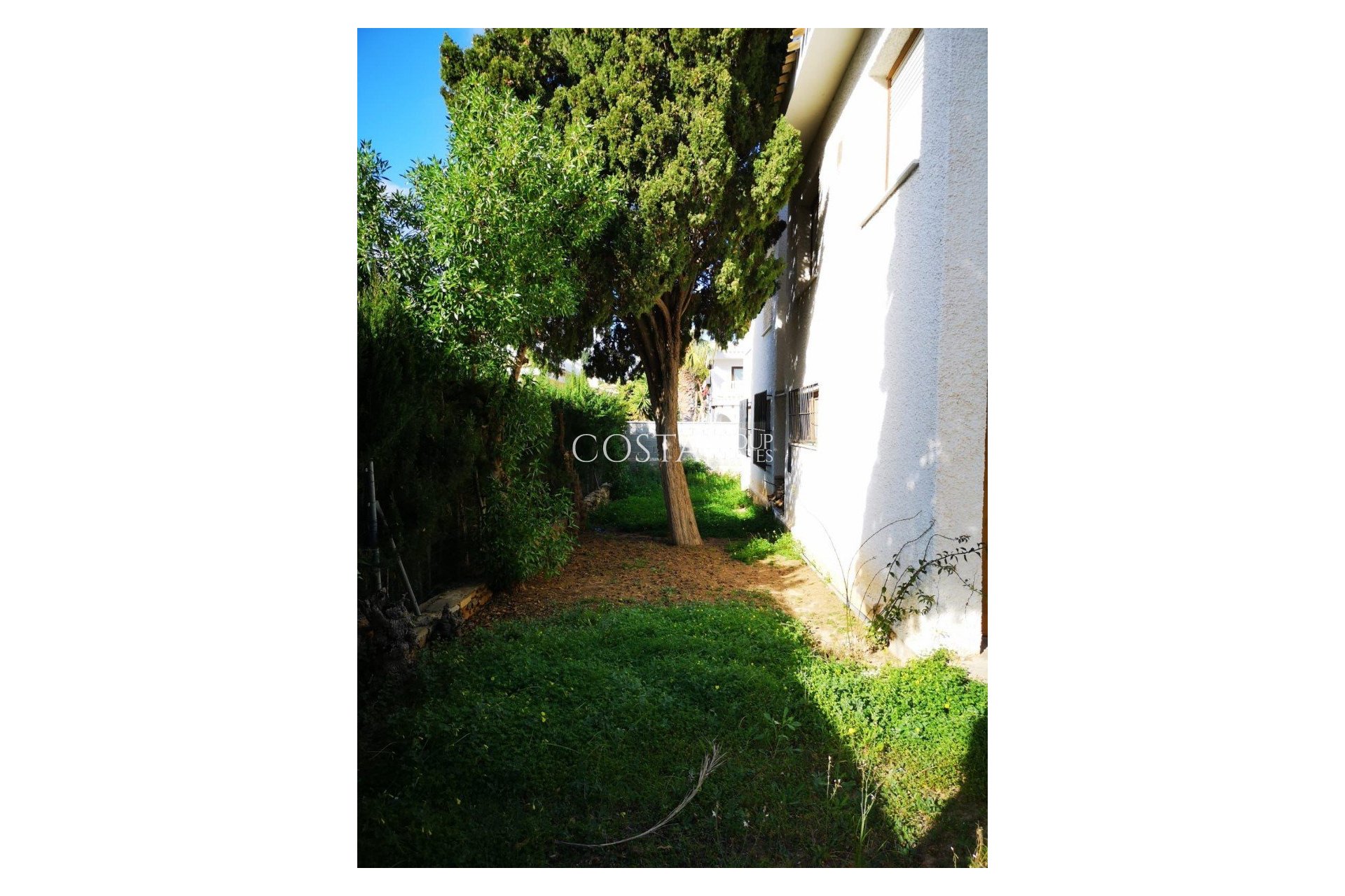 Resale - Villa -
Orihuela Costa - La Zenia