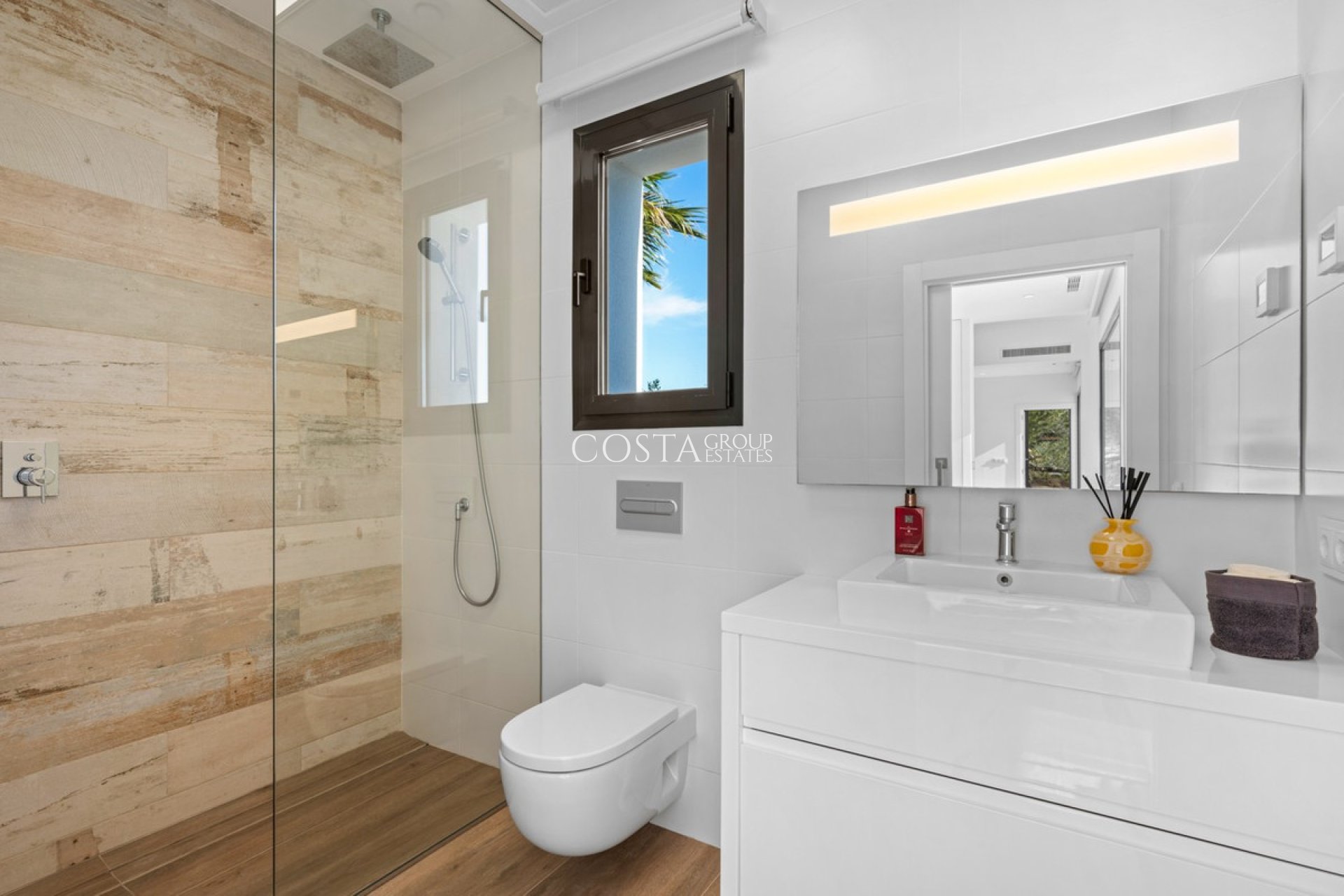 Resale - Villa -
Orihuela Costa - Las Colinas Golf