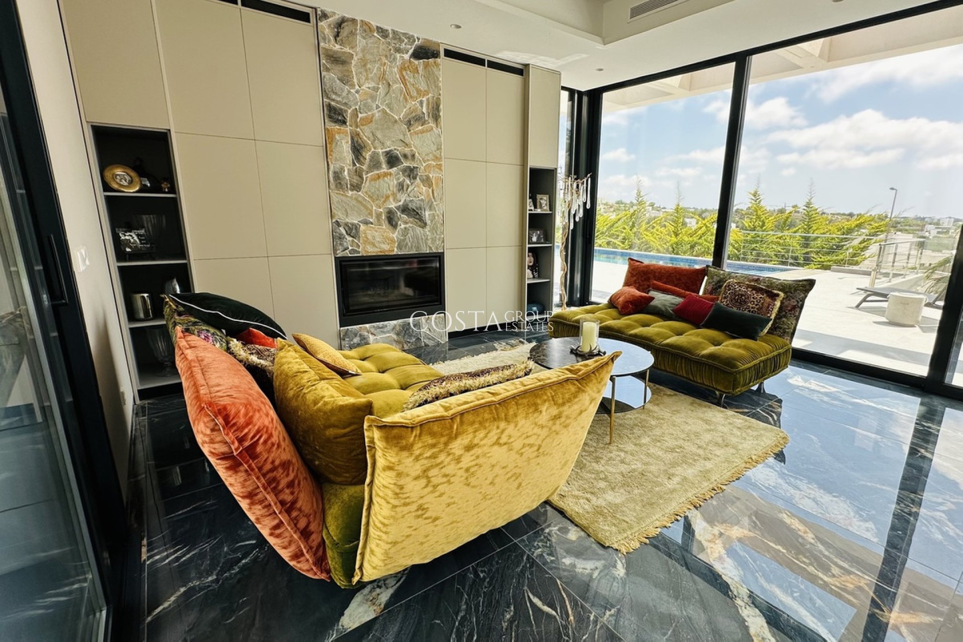 Resale - Villa -
Orihuela Costa - Las Colinas Golf