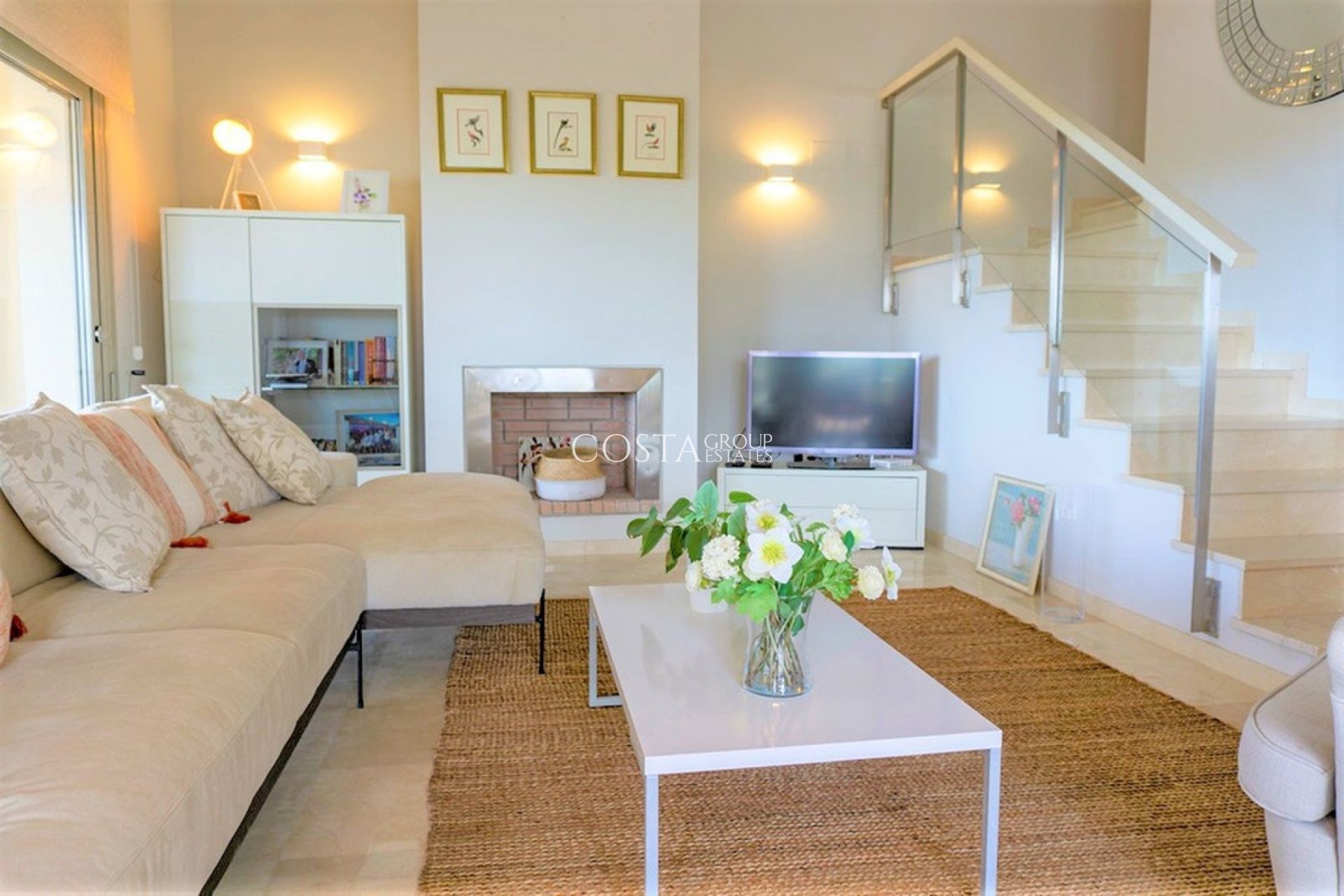 Resale - Villa -
Orihuela Costa - Las Colinas Golf