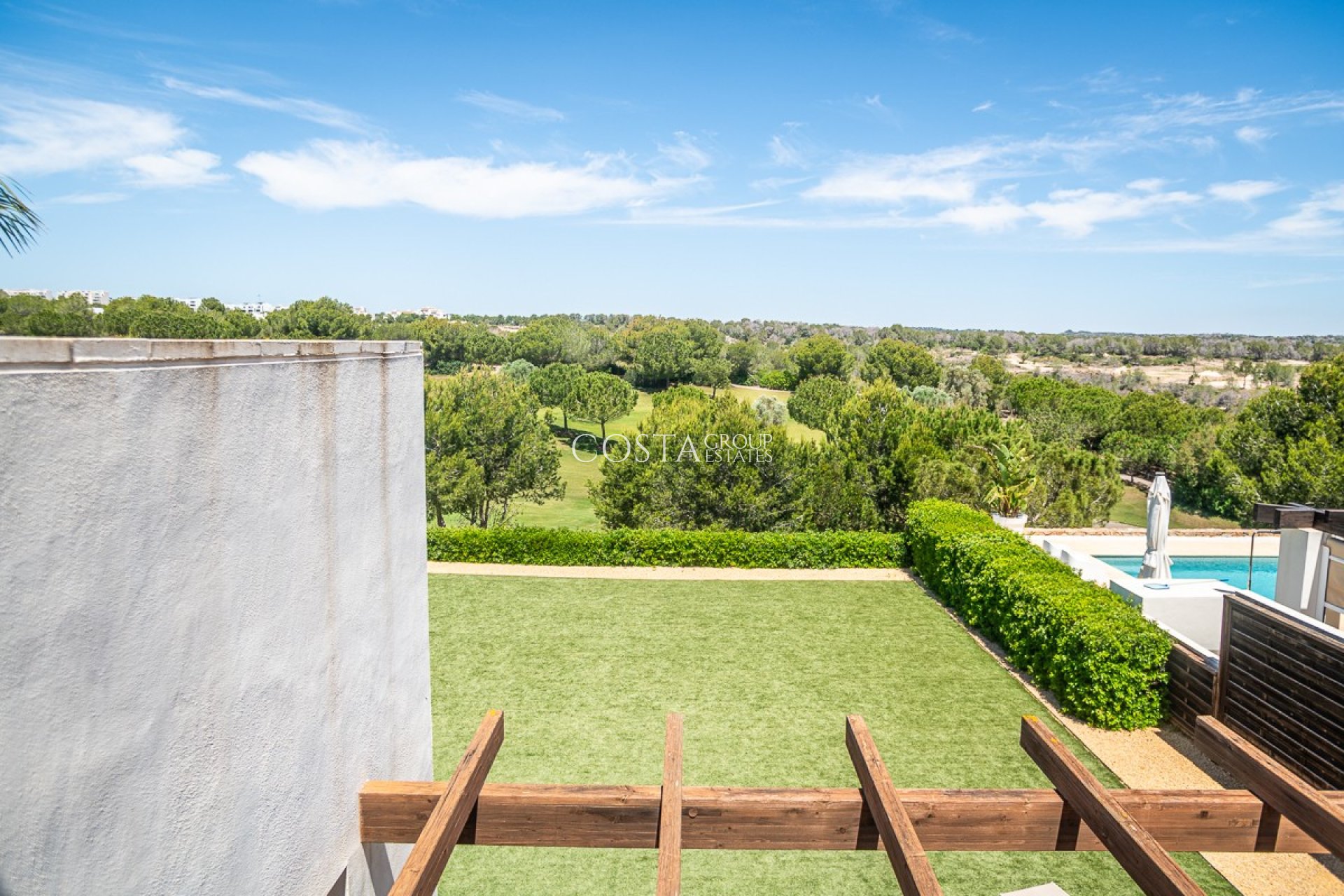 Resale - Villa -
Orihuela Costa - Las Colinas Golf