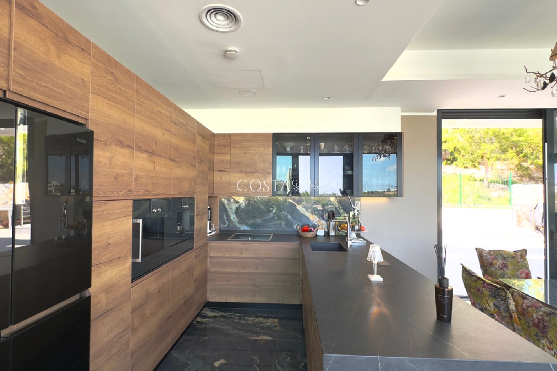 Resale - Villa -
Orihuela Costa - Las Colinas Golf