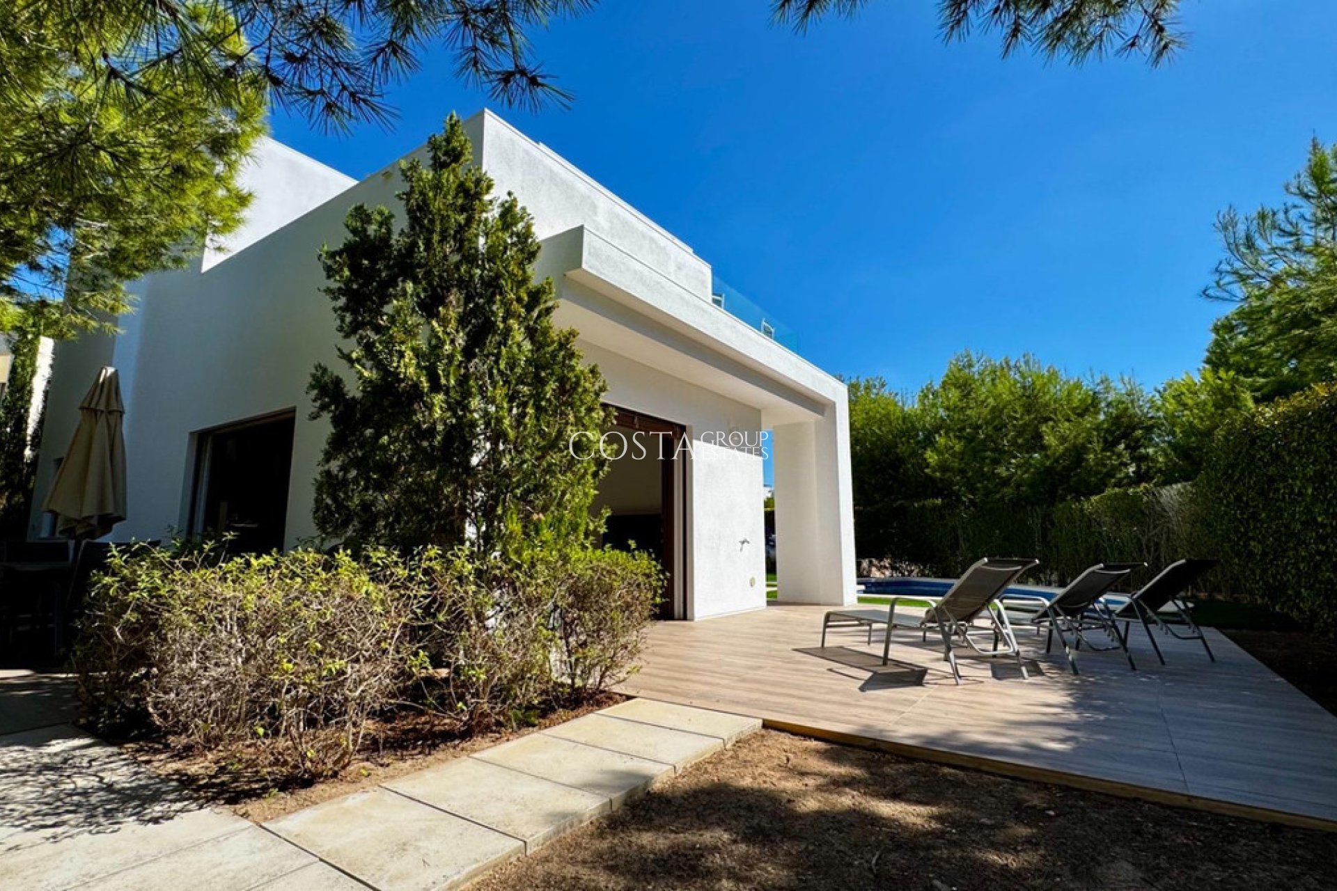 Resale - Villa -
Orihuela Costa - Las Colinas Golf