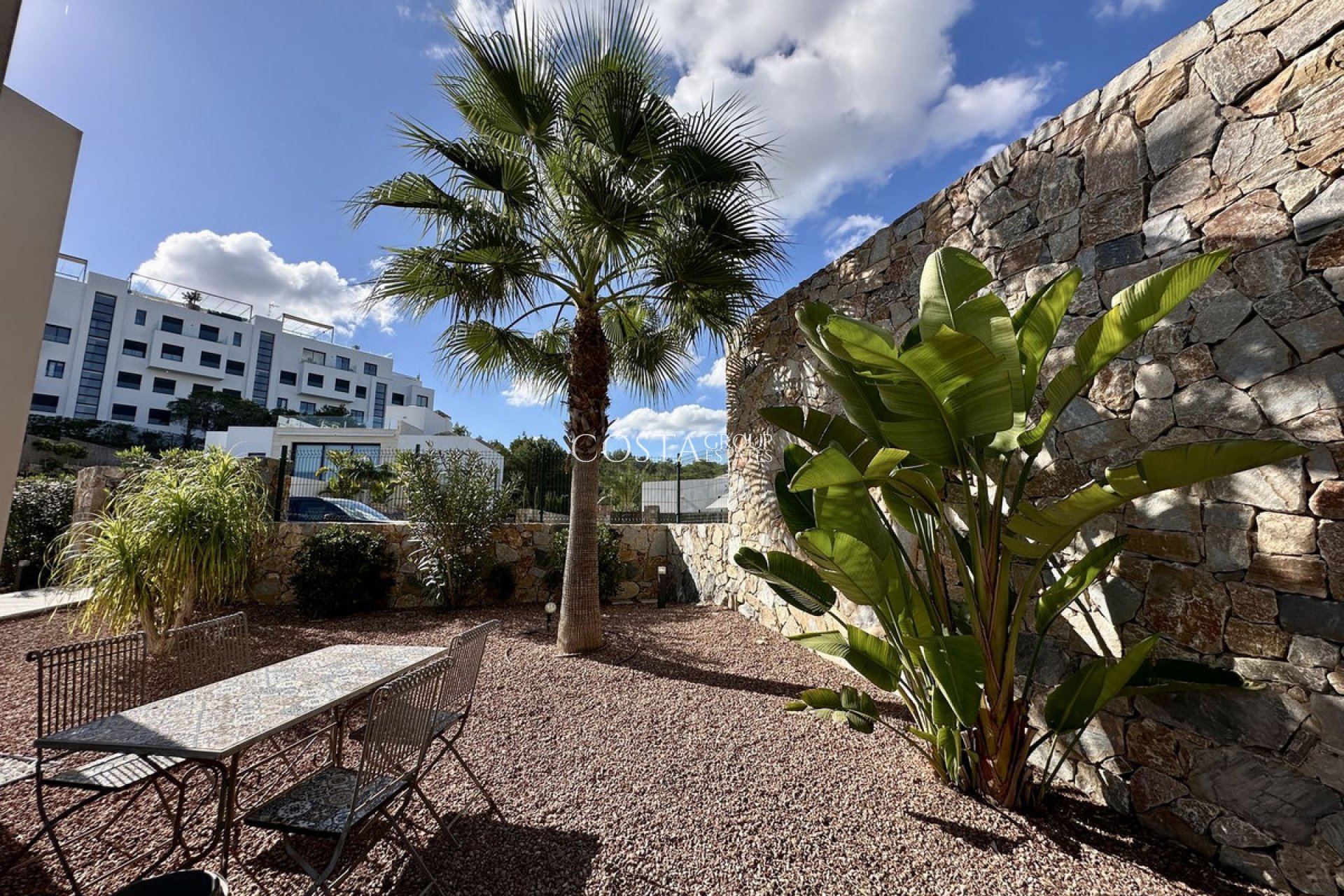 Resale - Villa -
Orihuela Costa - Las Colinas Golf