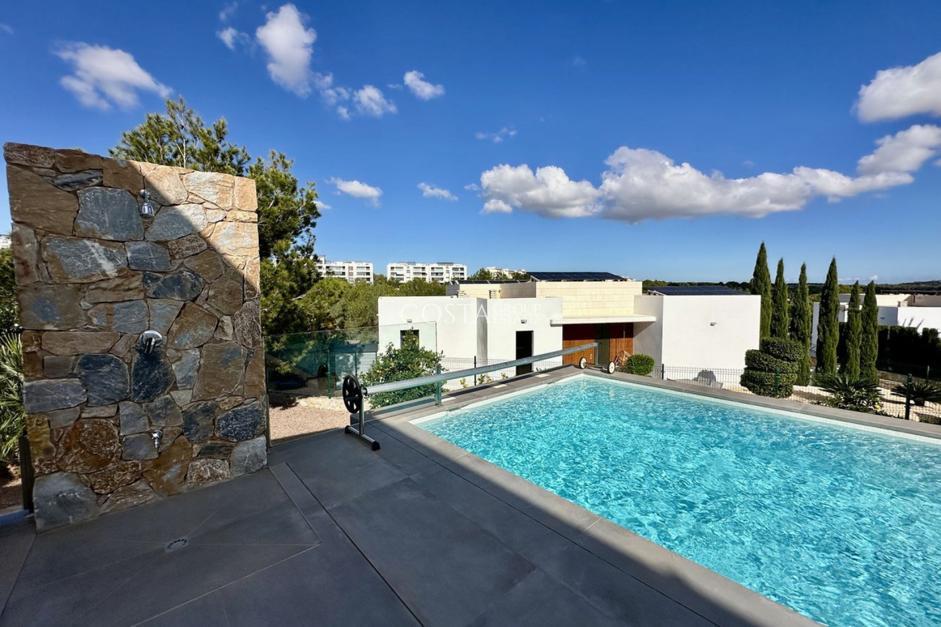 Resale - Villa -
Orihuela Costa - Las Colinas Golf