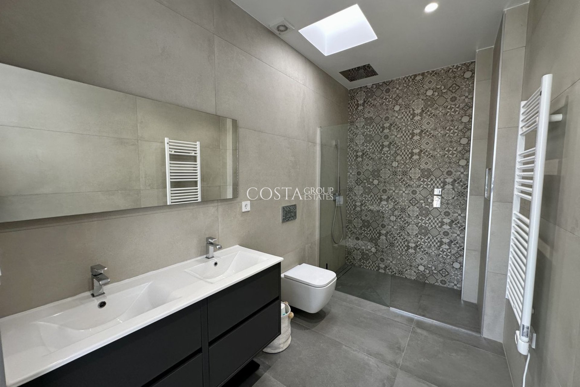 Resale - Villa -
Orihuela Costa - Las Colinas Golf