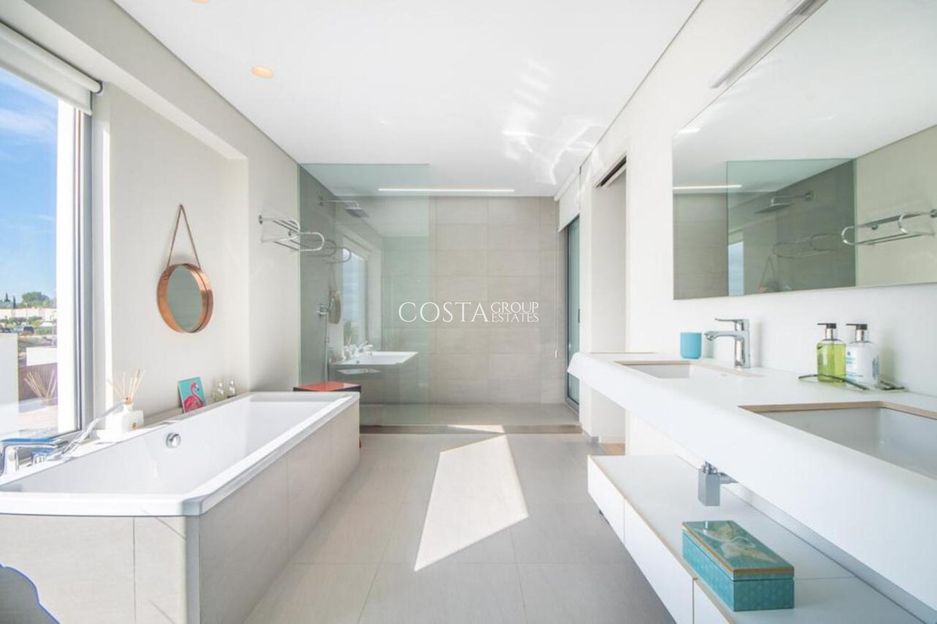 Resale - Villa -
Orihuela Costa - Las Colinas Golf