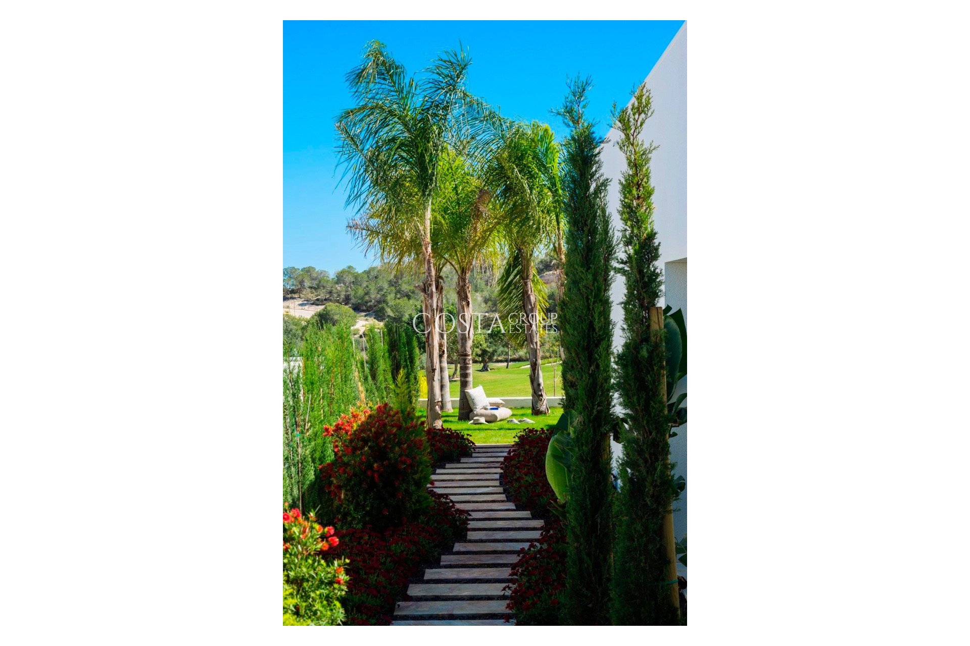 Resale - Villa -
Orihuela Costa - Las Colinas Golf