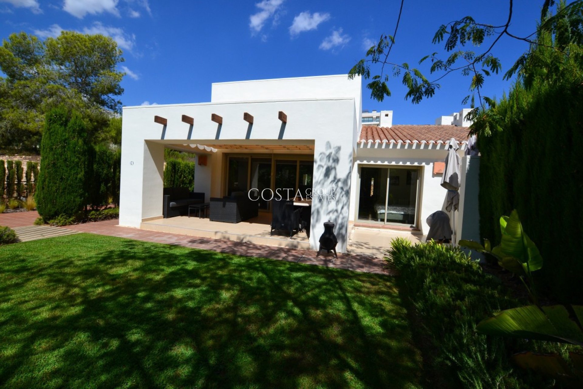 Resale - Villa -
Orihuela Costa - Las Colinas Golf