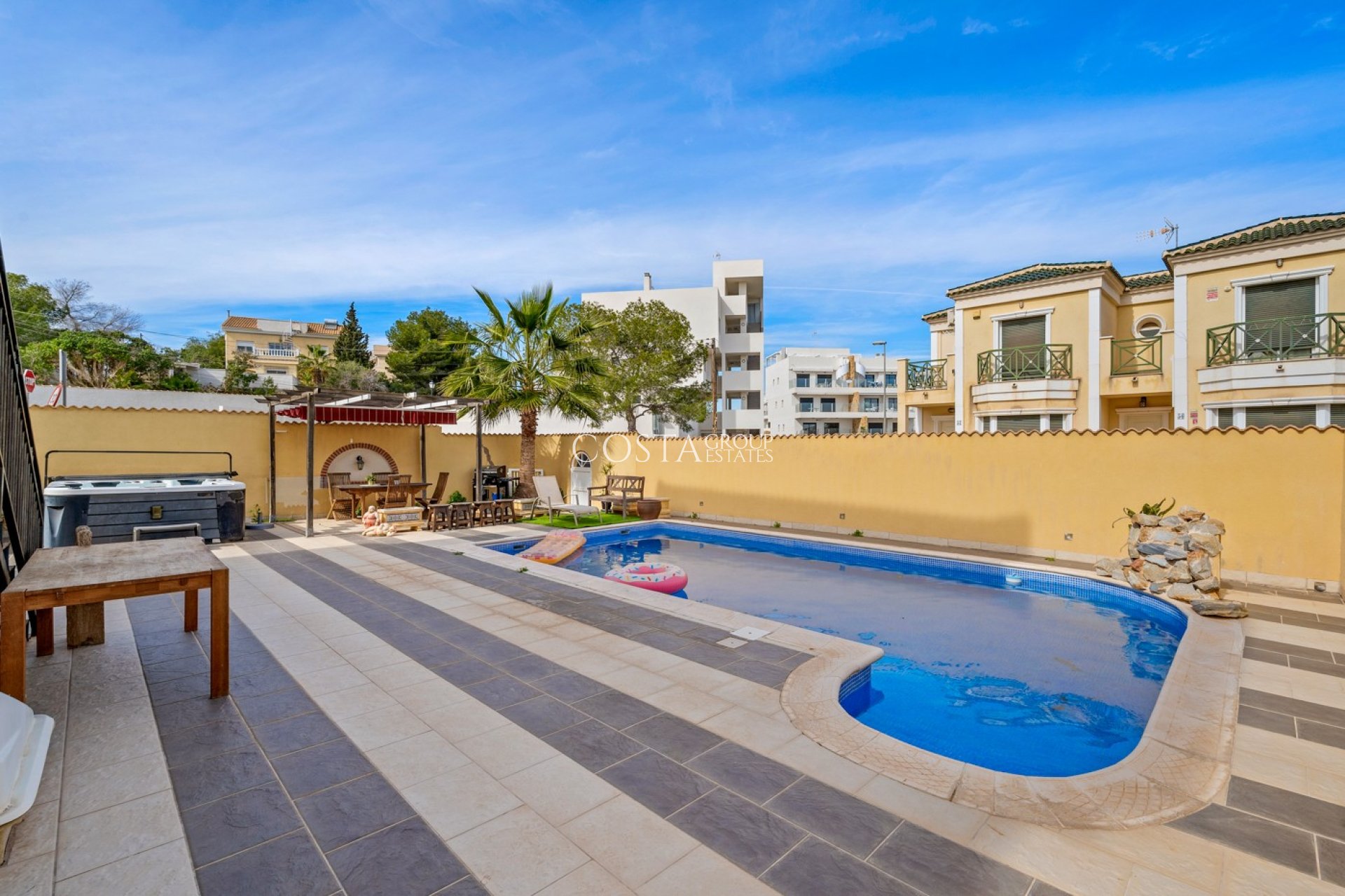 Resale - Villa -
Orihuela Costa - Las Filipinas