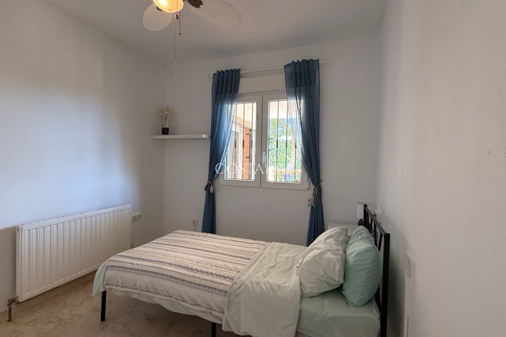 Resale - Villa -
Orihuela Costa - Las Ramblas Golf