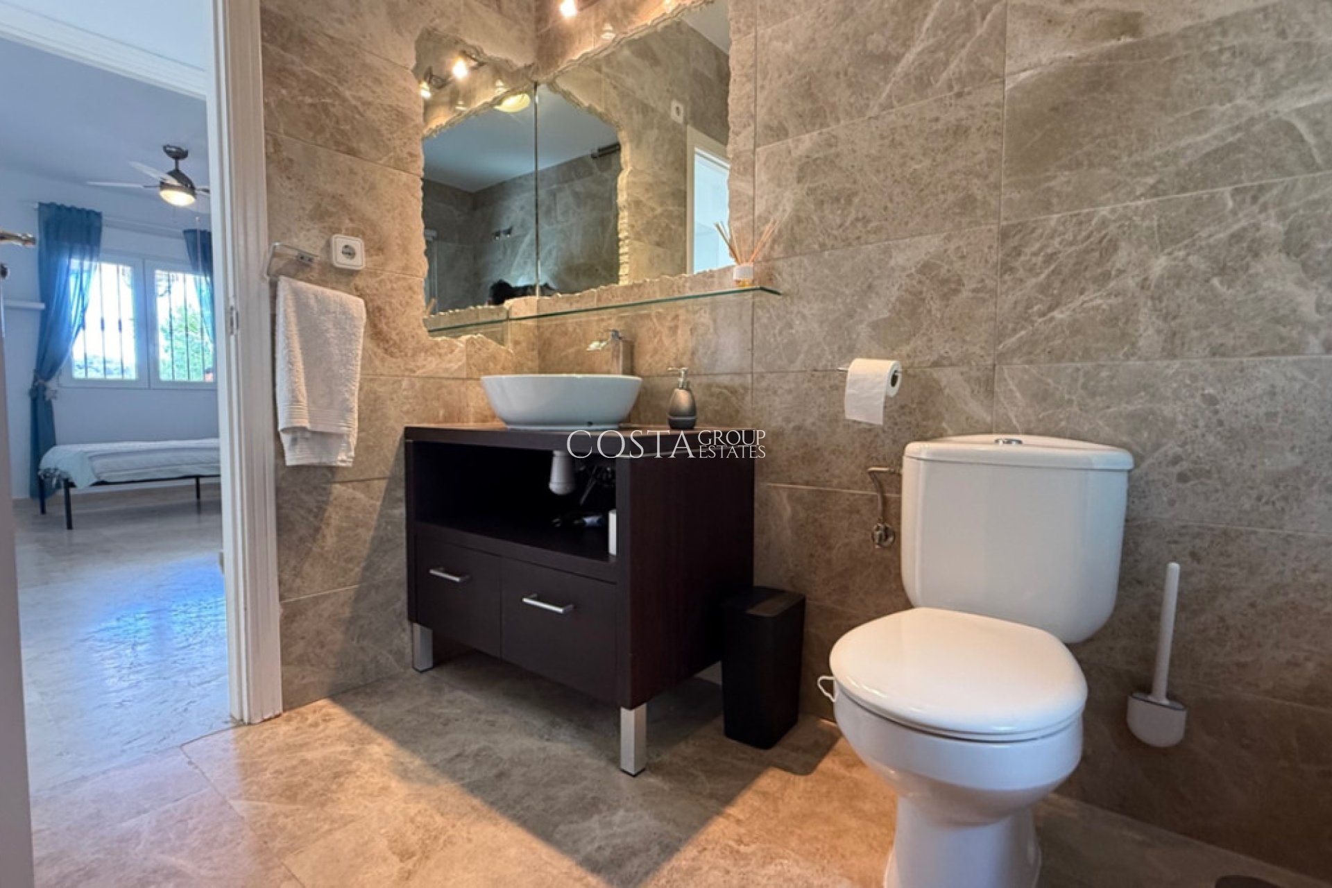 Resale - Villa -
Orihuela Costa - Las Ramblas Golf