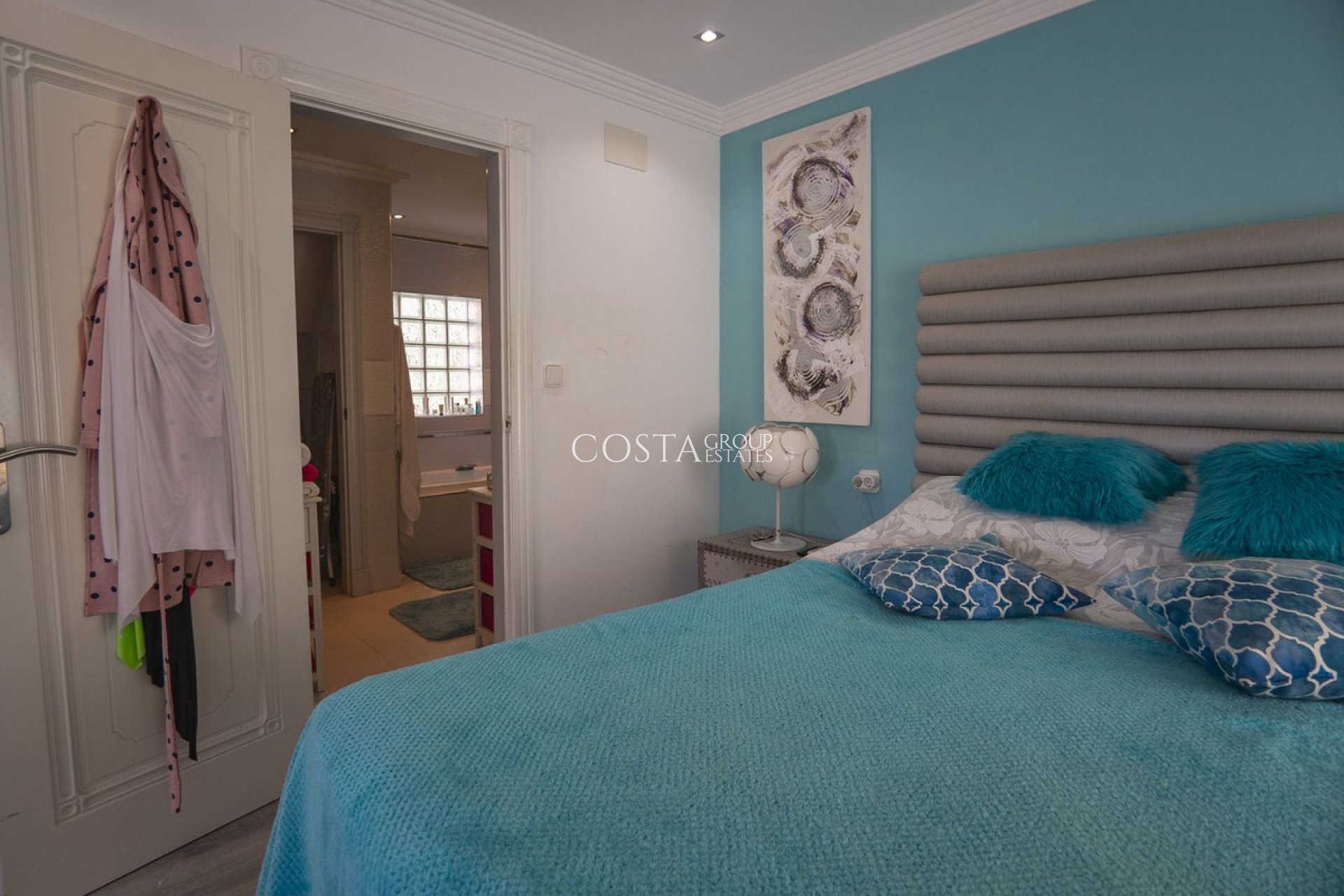 Resale - Villa -
Orihuela Costa - Las Ramblas Golf