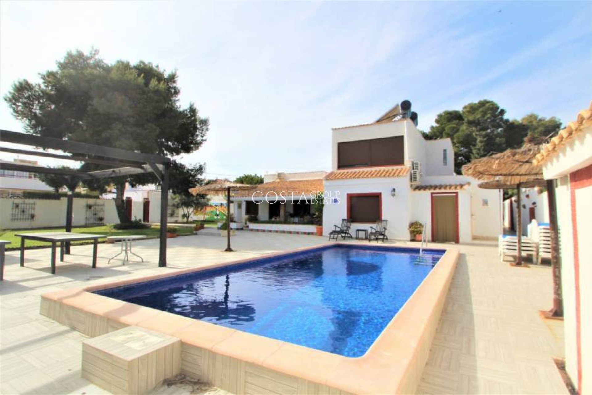 Resale - Villa -
Orihuela Costa - Lomas de Cabo Roig