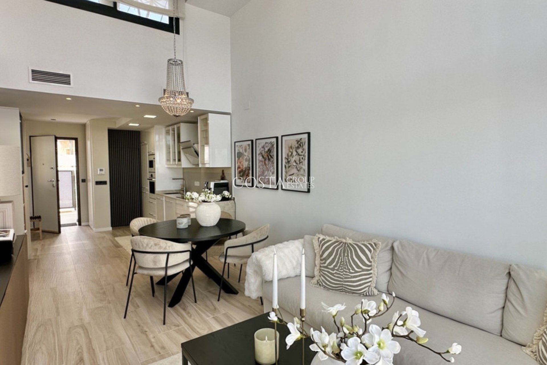 Resale - Villa -
Orihuela Costa - Lomas de Cabo Roig