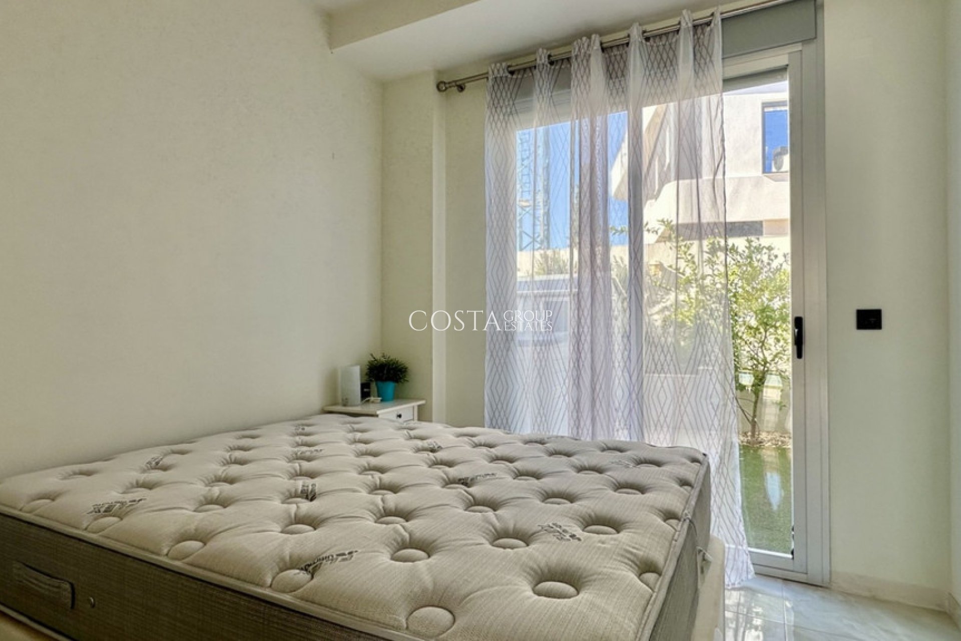 Resale - Villa -
Orihuela Costa - Lomas de Cabo Roig