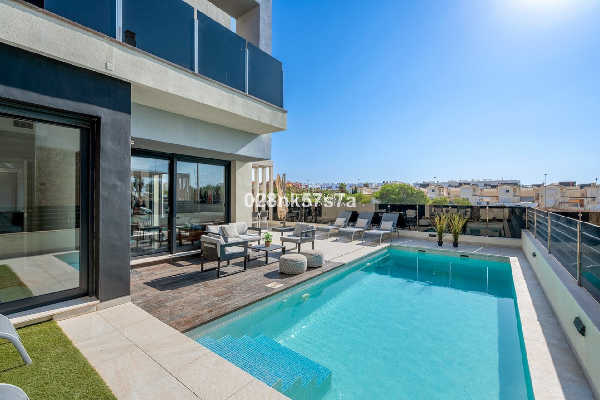 Resale - Villa -
Orihuela Costa - Lomas de Cabo Roig