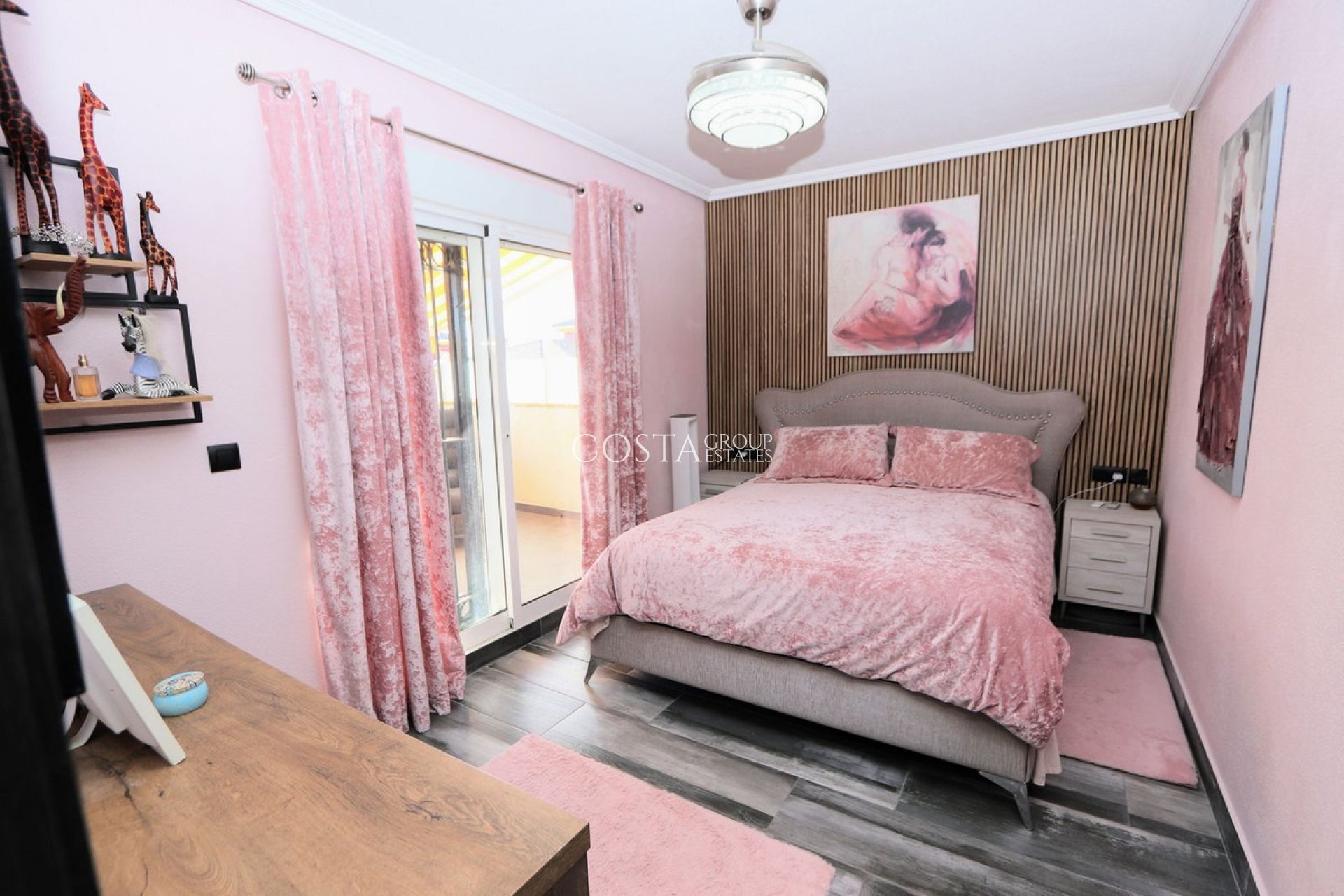 Resale - Villa -
Orihuela Costa - Lomas de Cabo Roig