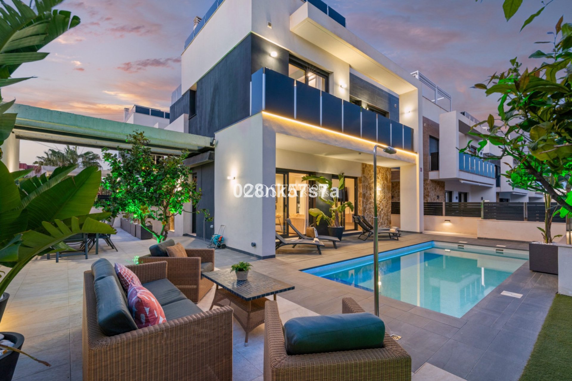 Resale - Villa -
Orihuela Costa - Lomas De Campoamor