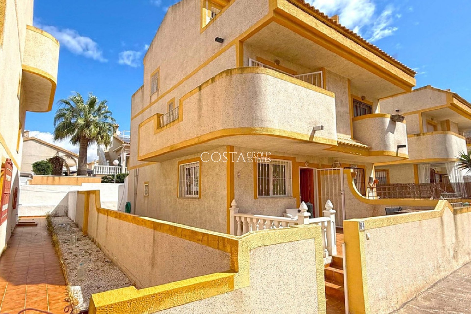 Resale - Villa -
Orihuela Costa - Los Altos